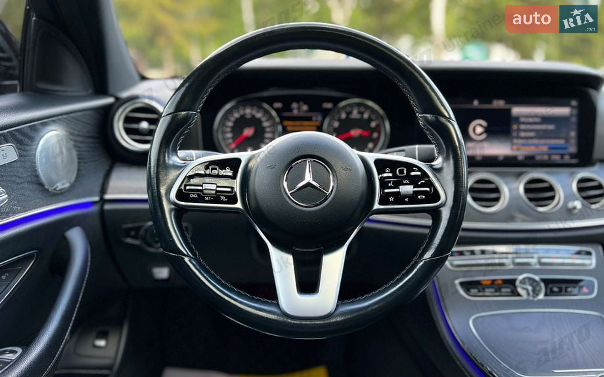 Mercedes-Benz E-Class 2019 VIN WDDZF4JB9KA630275 фото оголошення 10 з 18