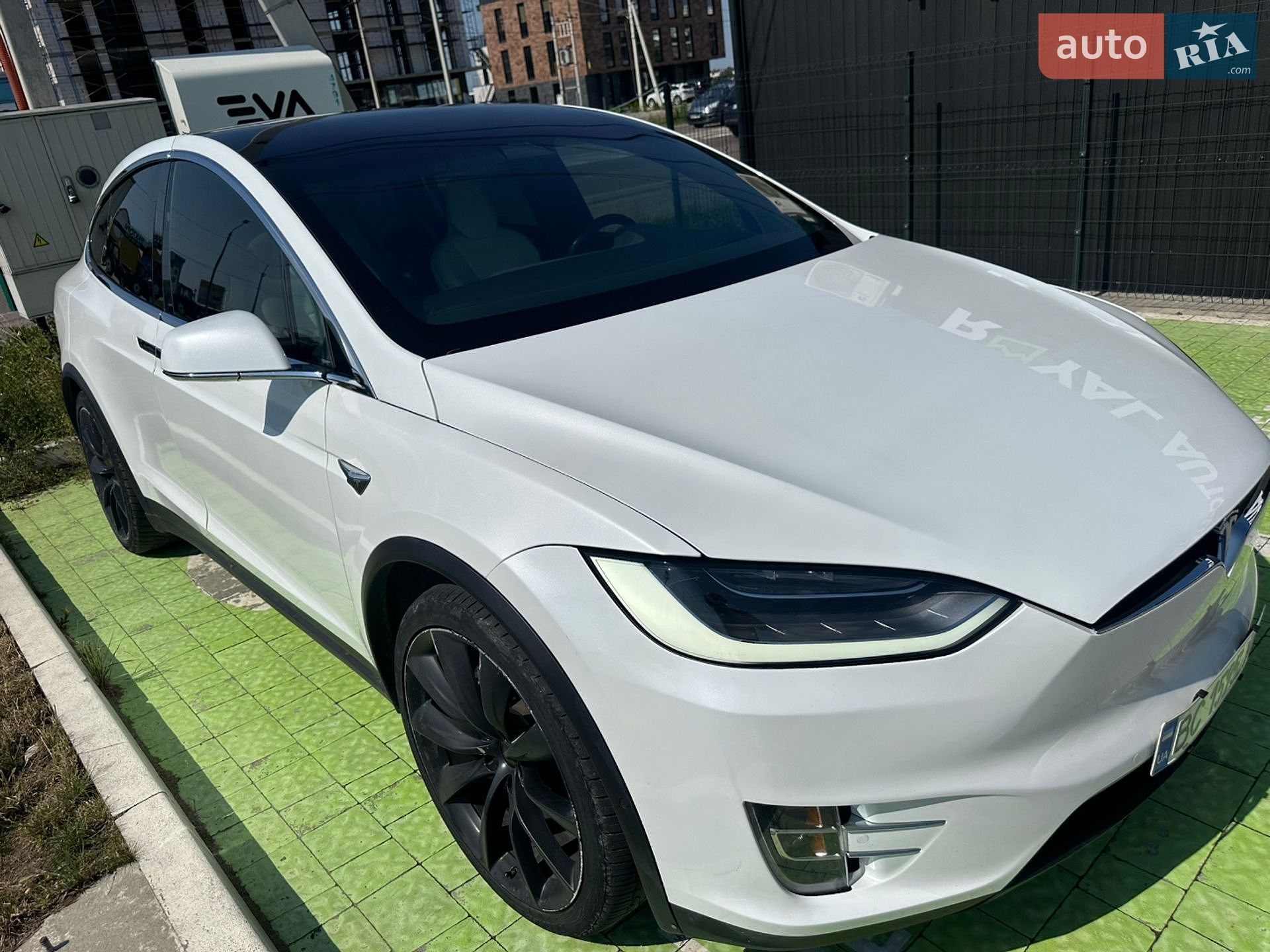 Tesla Model X 2016 VIN 5YJXCBE28GF030919 фото оголошення 6 з 28