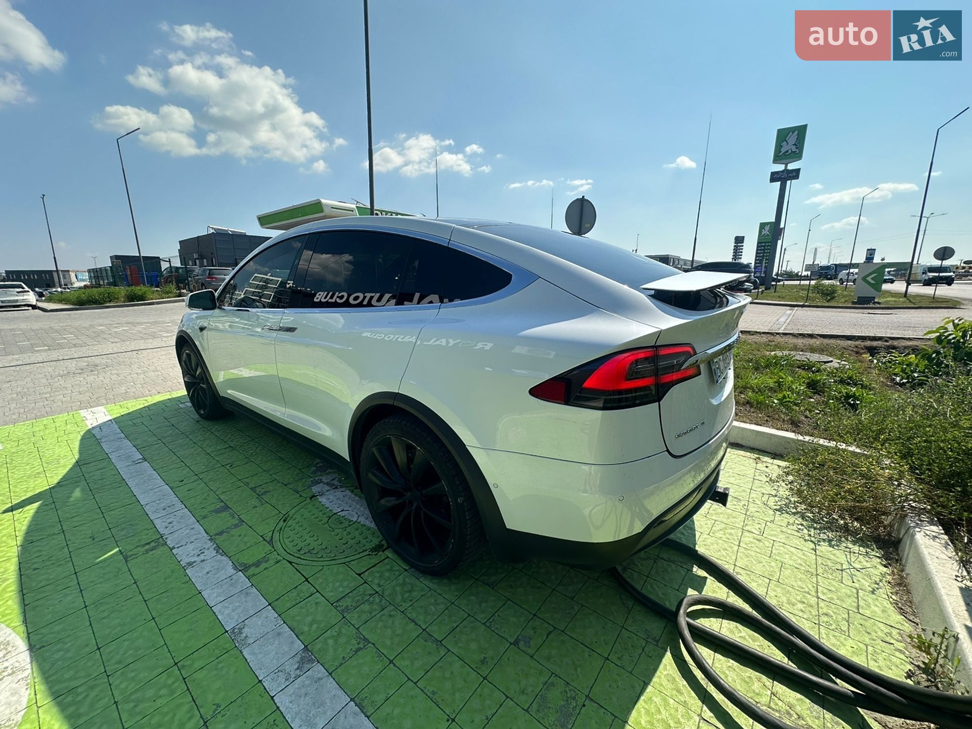 Tesla Model X 2016 VIN 5YJXCBE28GF030919 фото оголошення 9 з 28