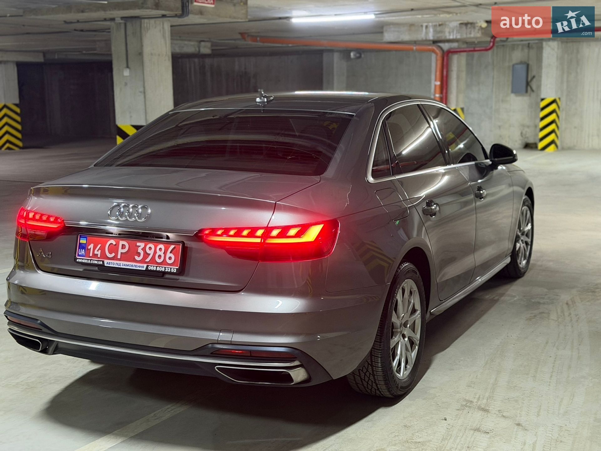 Audi A4 2020 VIN WAUGMAF44LA053279 фото оголошення 13 з 33