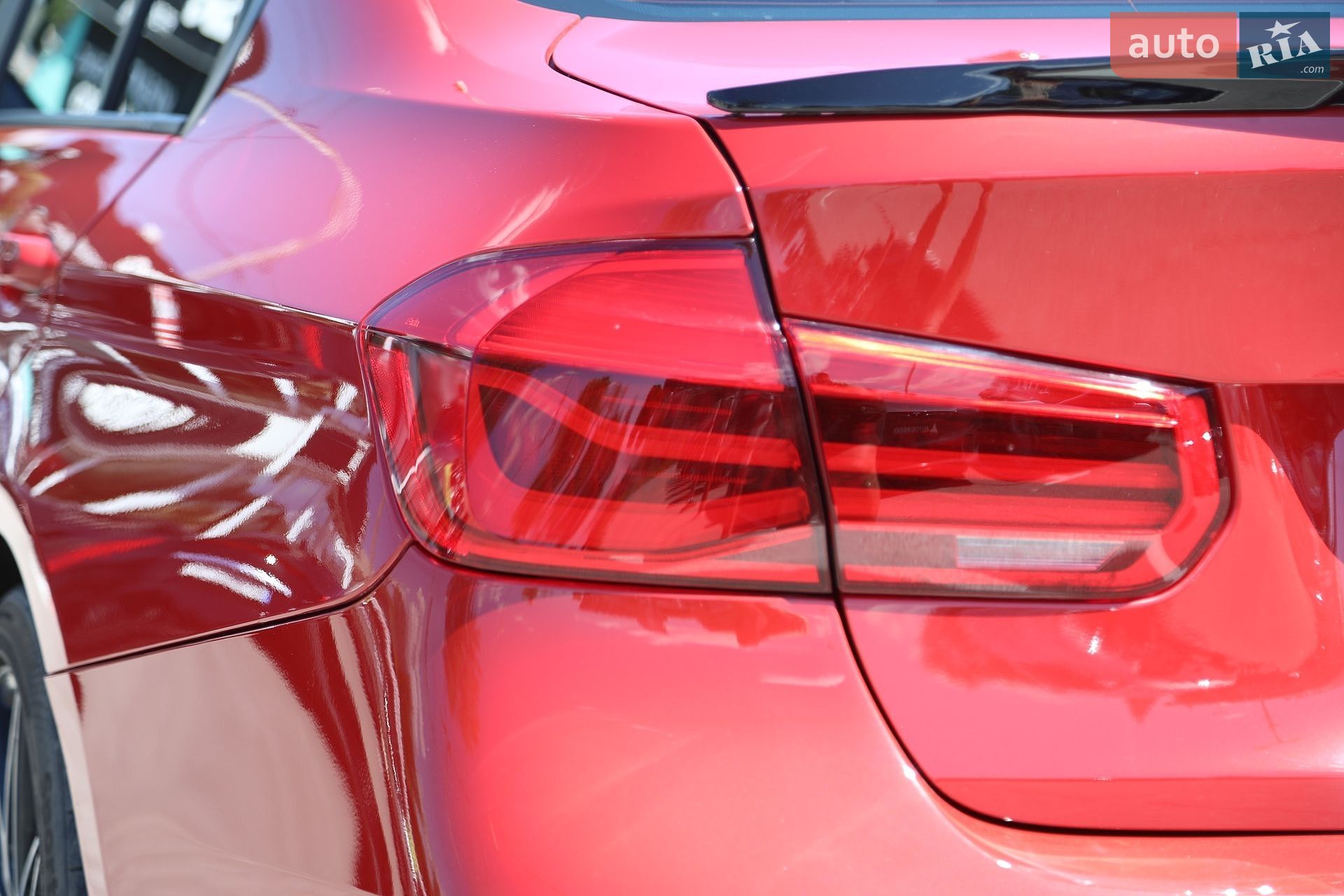 BMW 3 Series 2012 VIN WBA3A5G54CNP18230 фото оголошення 10 з 33