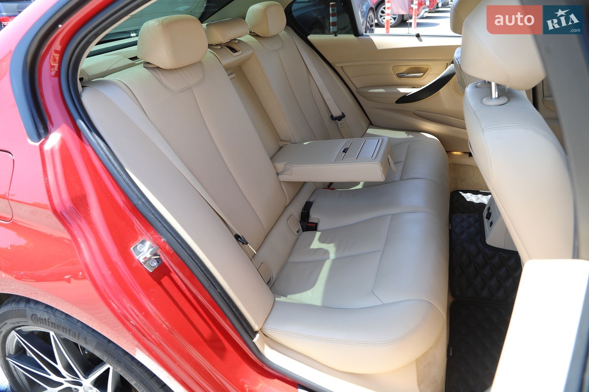 BMW 3 Series 2012 VIN WBA3A5G54CNP18230 фото оголошення 16 з 33