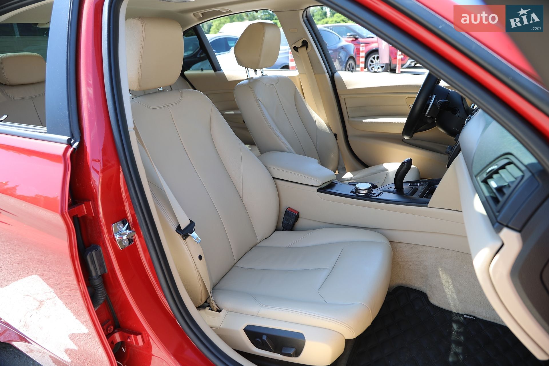 BMW 3 Series 2012 VIN WBA3A5G54CNP18230 фото оголошення 17 з 33