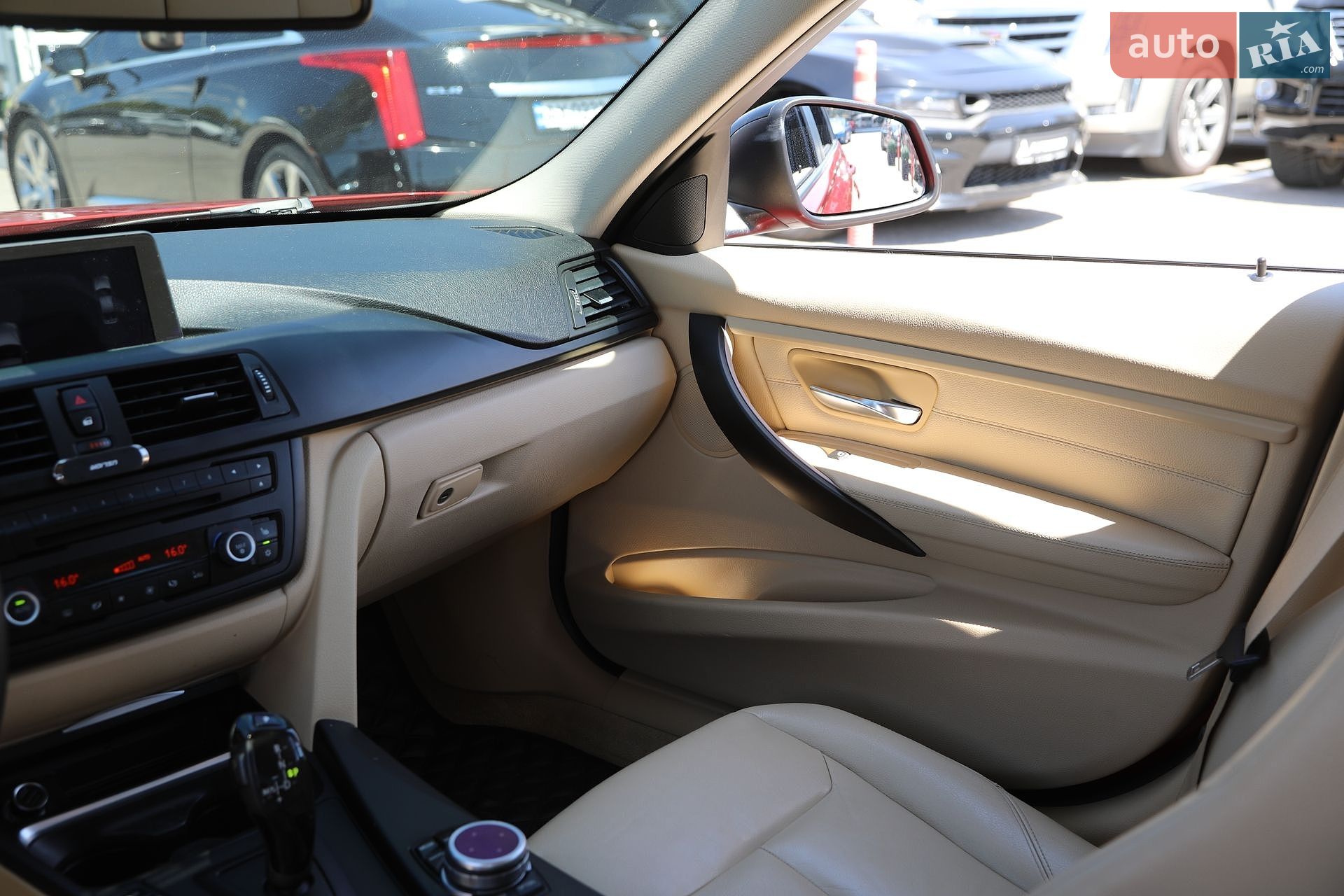 BMW 3 Series 2012 VIN WBA3A5G54CNP18230 фото оголошення 19 з 33