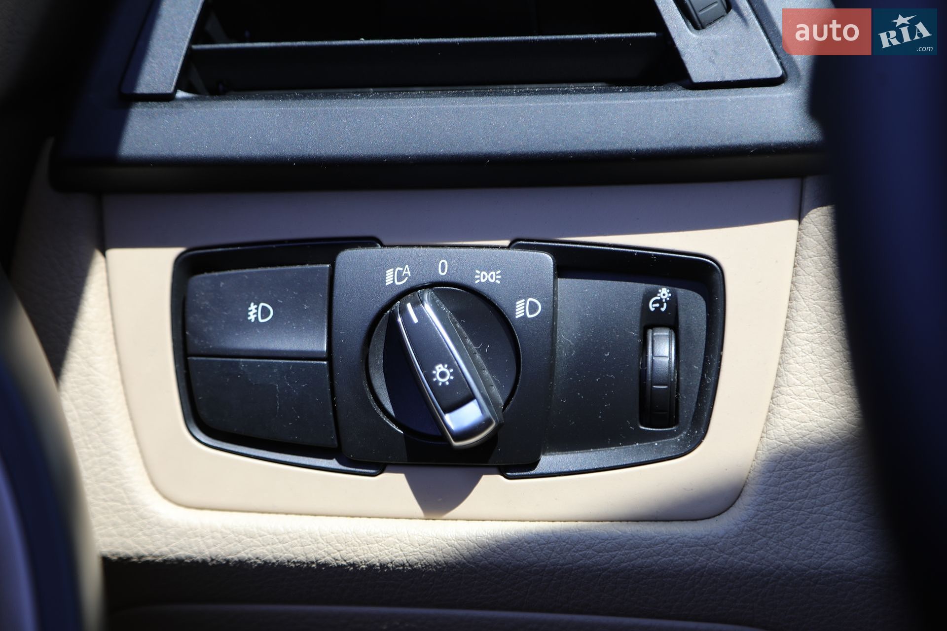 BMW 3 Series 2012 VIN WBA3A5G54CNP18230 фото оголошення 28 з 33