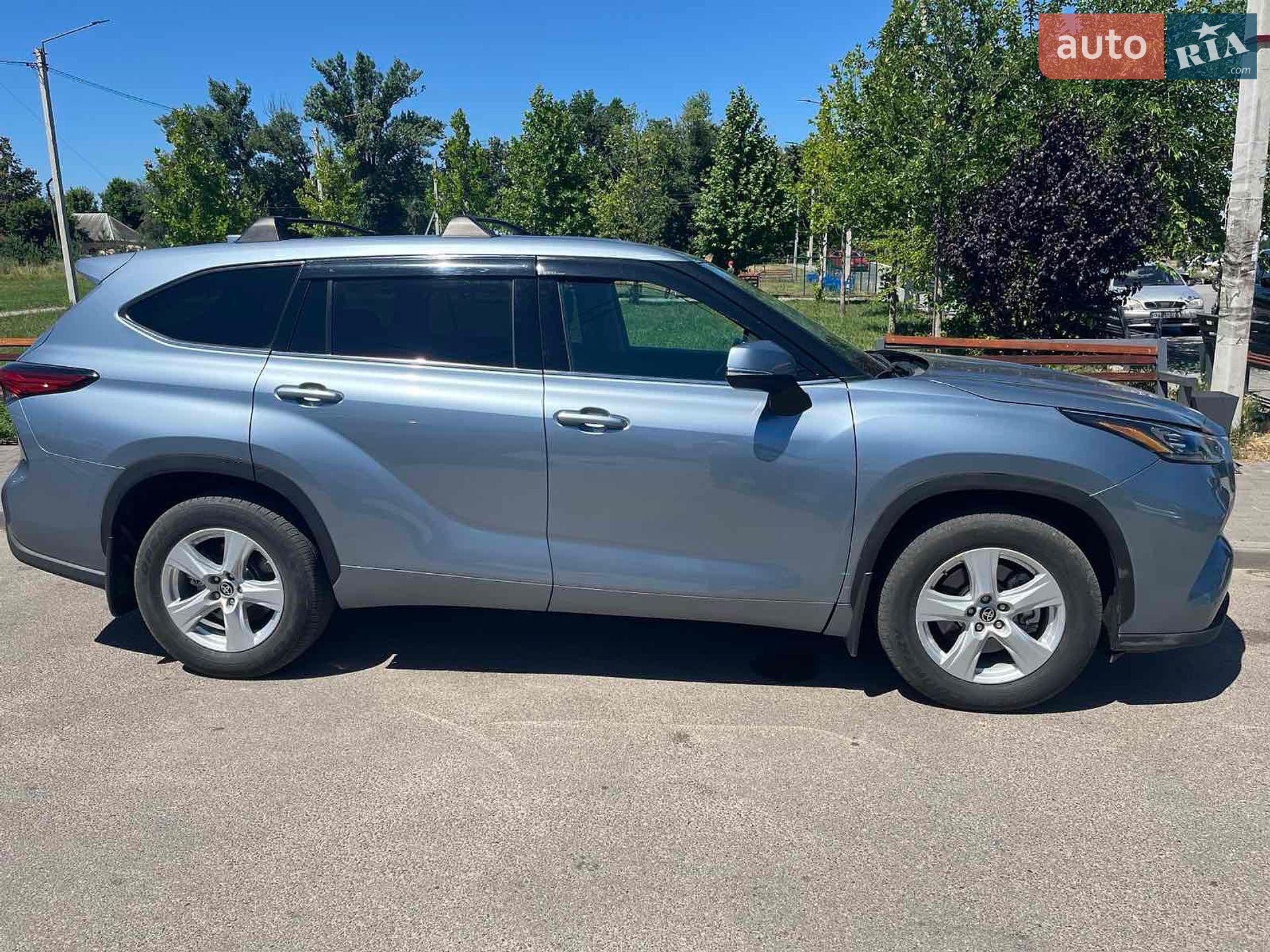 Toyota Highlander 2020 VIN 5TDBZRBH8LS045971 фото оголошення 6 з 17