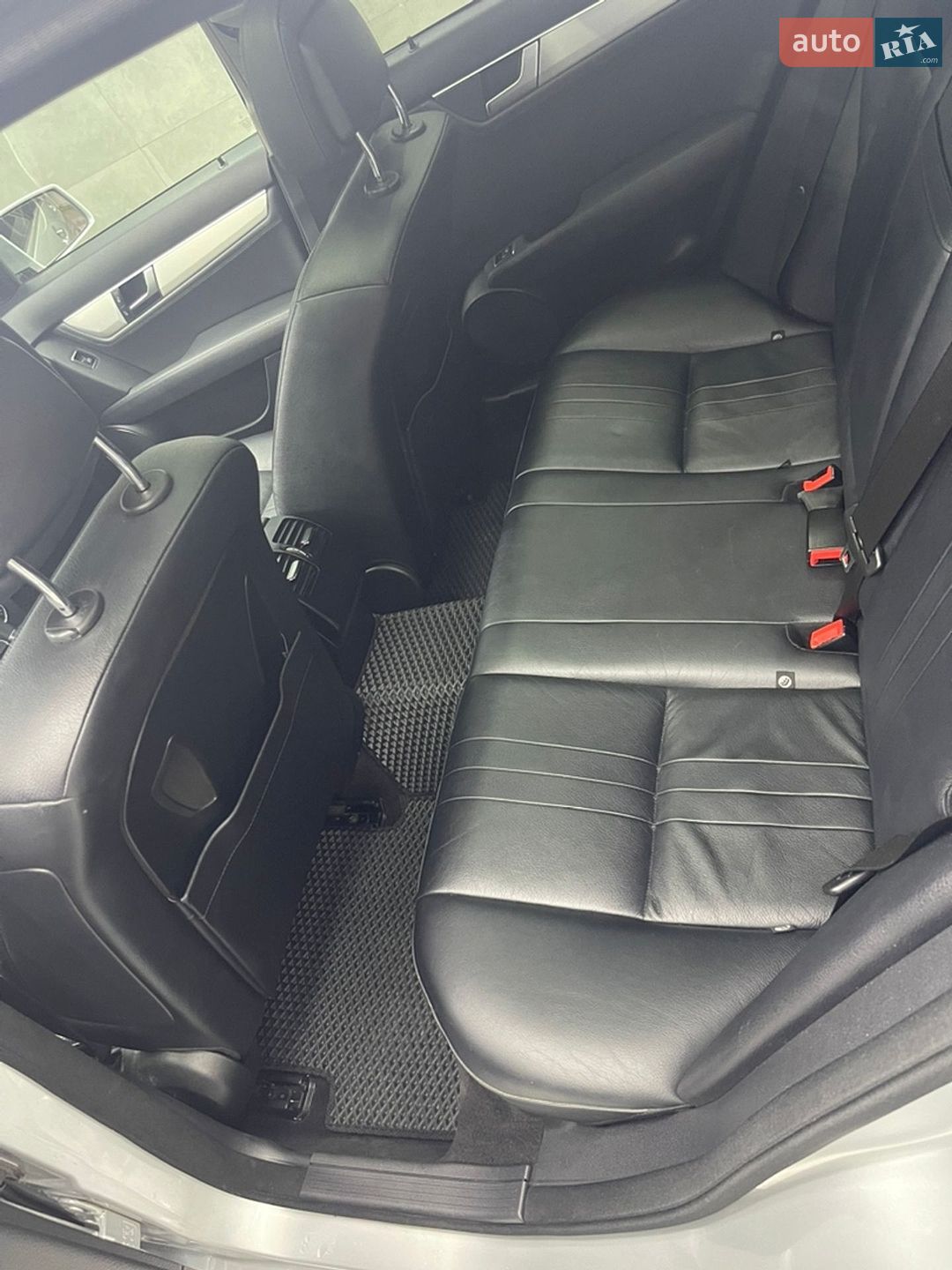 Mercedes-Benz C-Class 2013 VIN WDD2042011G212640 фото оголошення 14 з 16