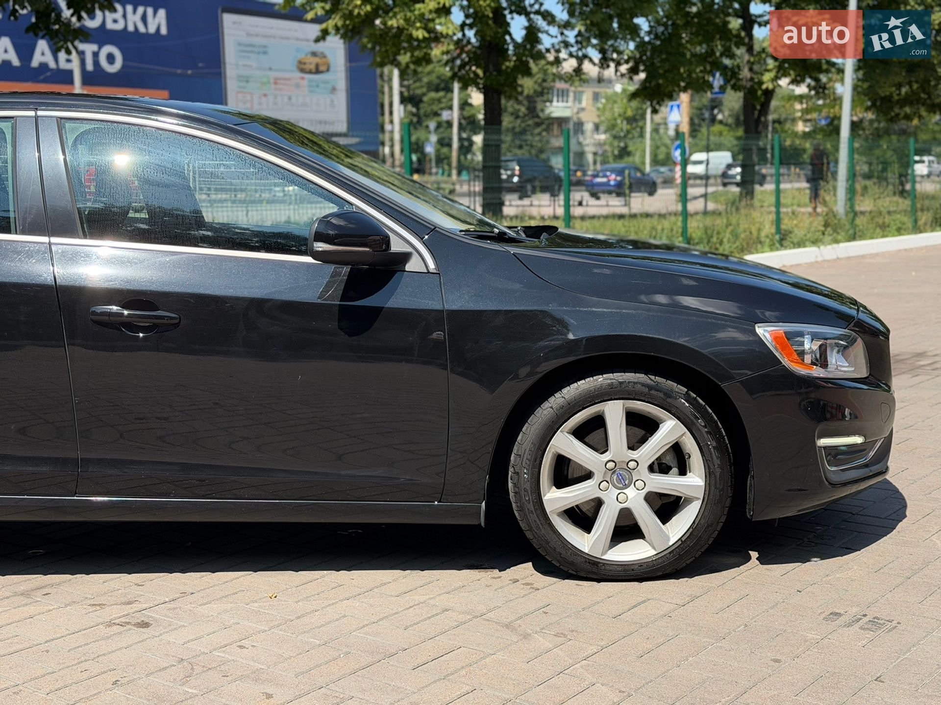 Volvo S60 2015 VIN YV126MFK5G2392022 фото оголошення 9 з 25