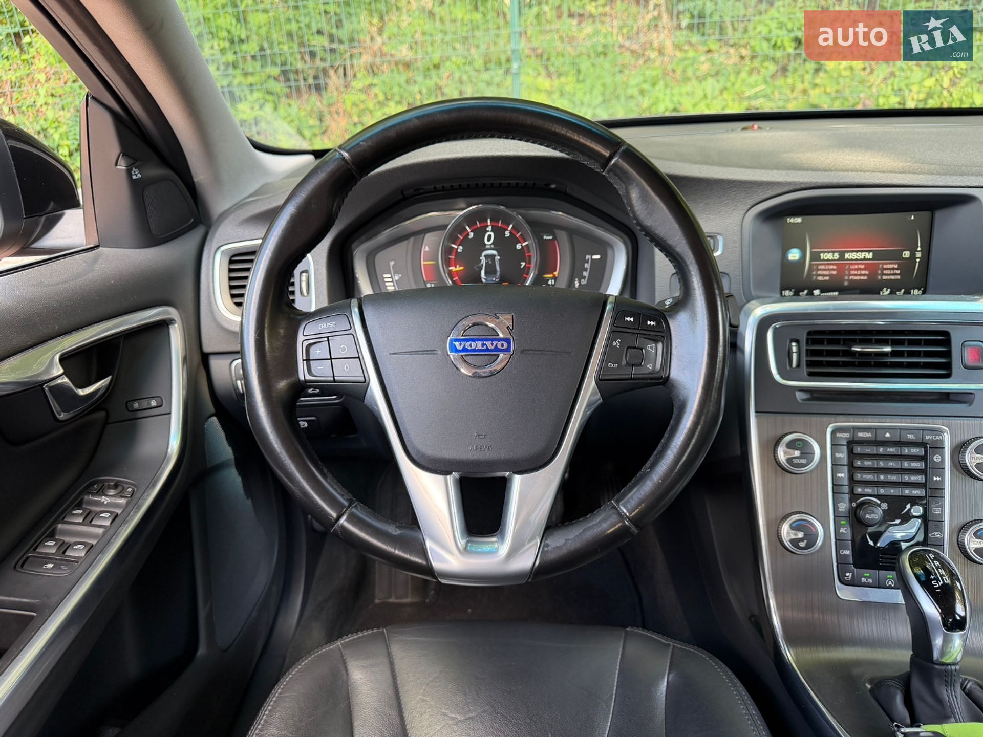 Volvo S60 2015 VIN YV126MFK5G2392022 фото оголошення 18 з 25