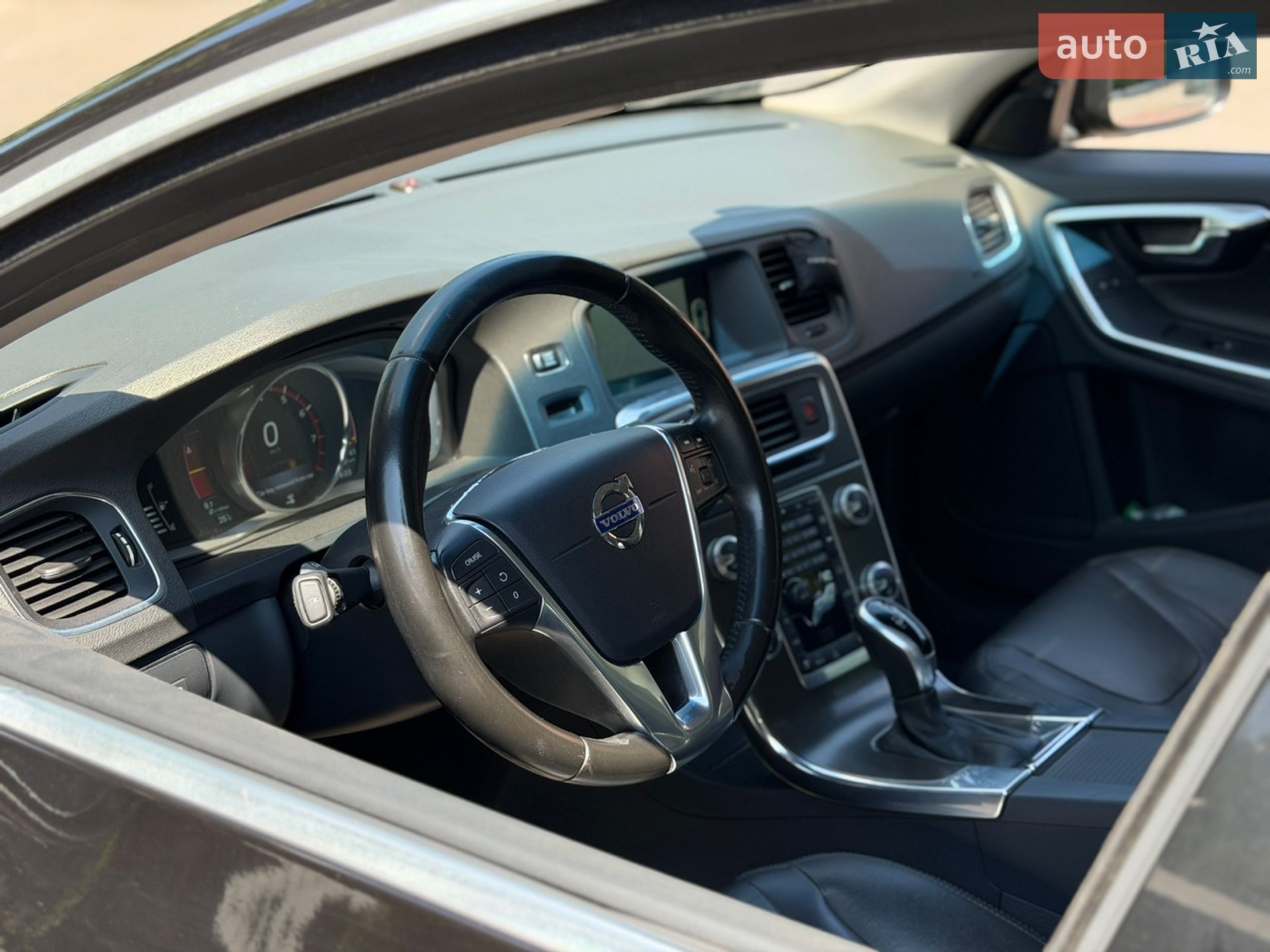 Volvo S60 2015 VIN YV126MFK5G2392022 фото оголошення 23 з 25