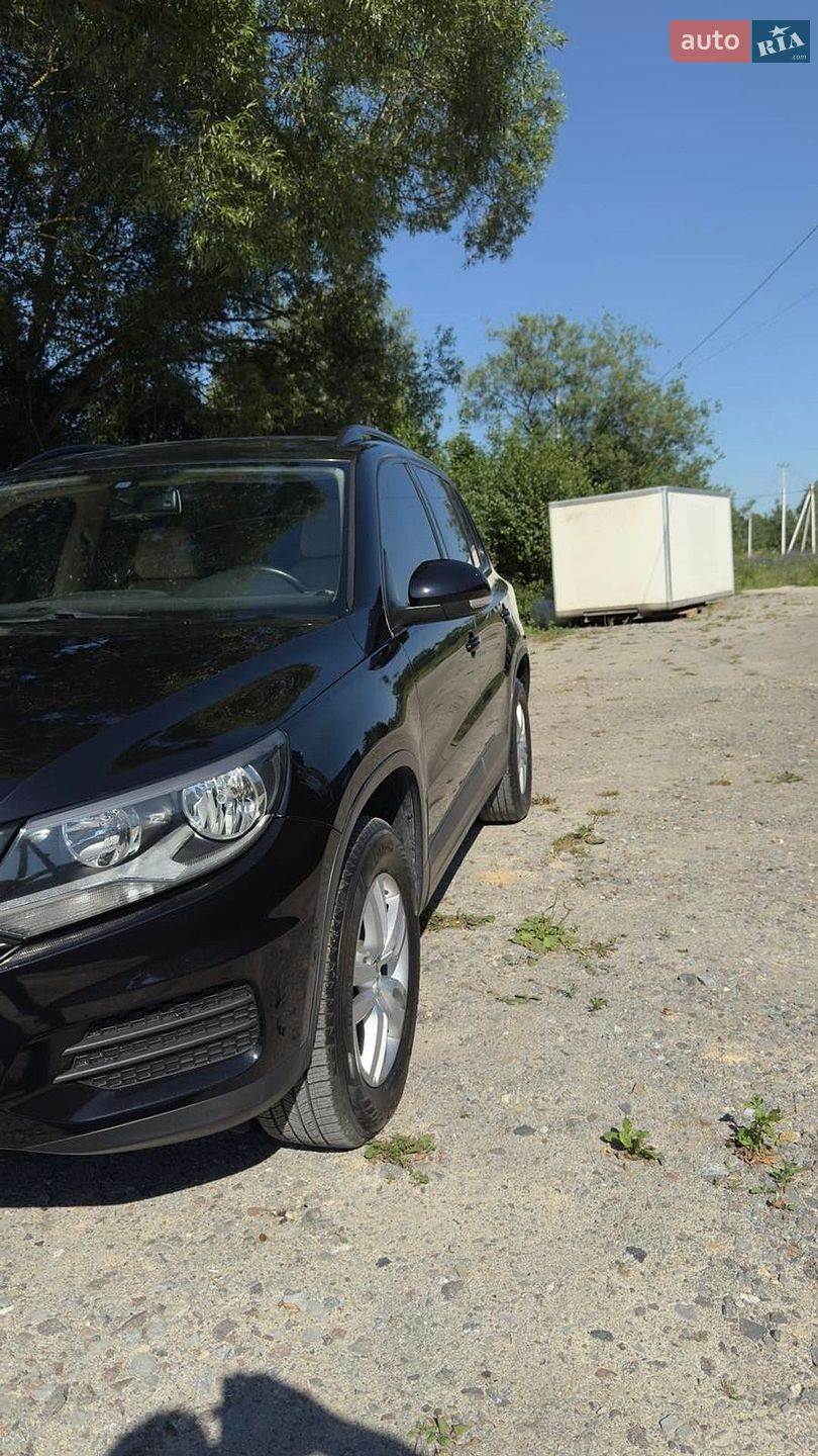 Volkswagen Tiguan 2017 VIN WVGAV7AX6HK039181 фото оголошення 2 з 24