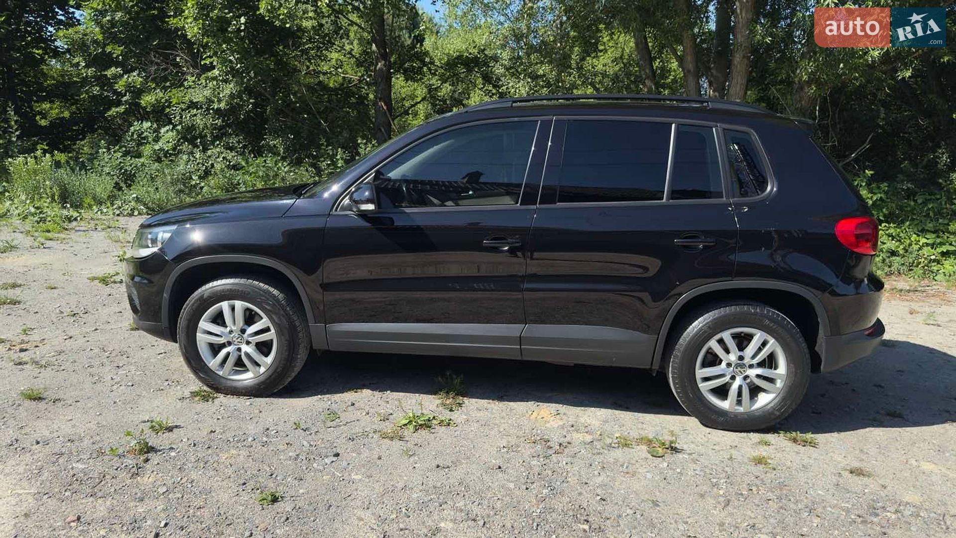 Volkswagen Tiguan 2017 VIN WVGAV7AX6HK039181 фото оголошення 5 з 24