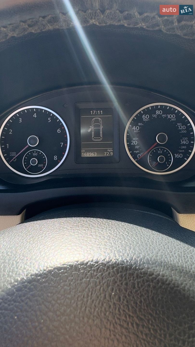 Volkswagen Tiguan 2017 VIN WVGAV7AX6HK039181 фото оголошення 10 з 24