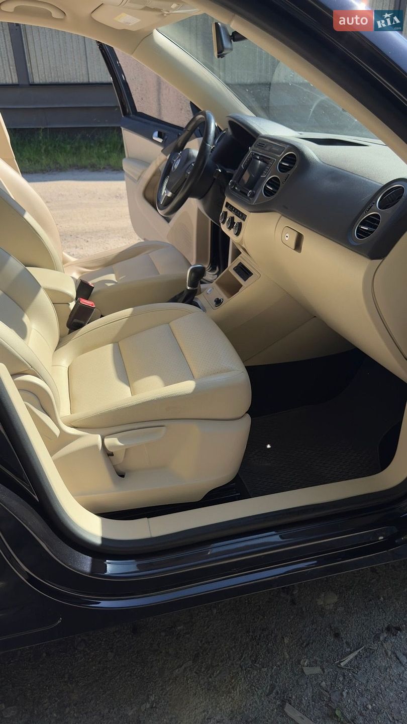 Volkswagen Tiguan 2017 VIN WVGAV7AX6HK039181 фото оголошення 19 з 24