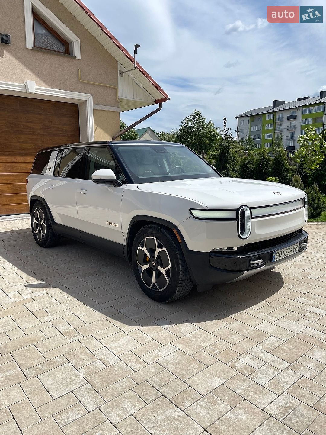 Rivian R1S 2023 VIN 7PDSGABA9PN028224 фото оголошення 8 з 39