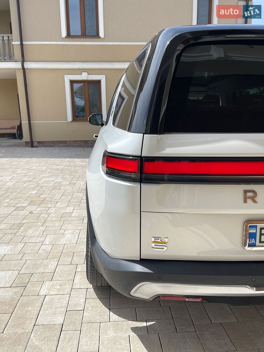 Rivian R1S 2023 VIN 7PDSGABA9PN028224 фото оголошення 12 з 39