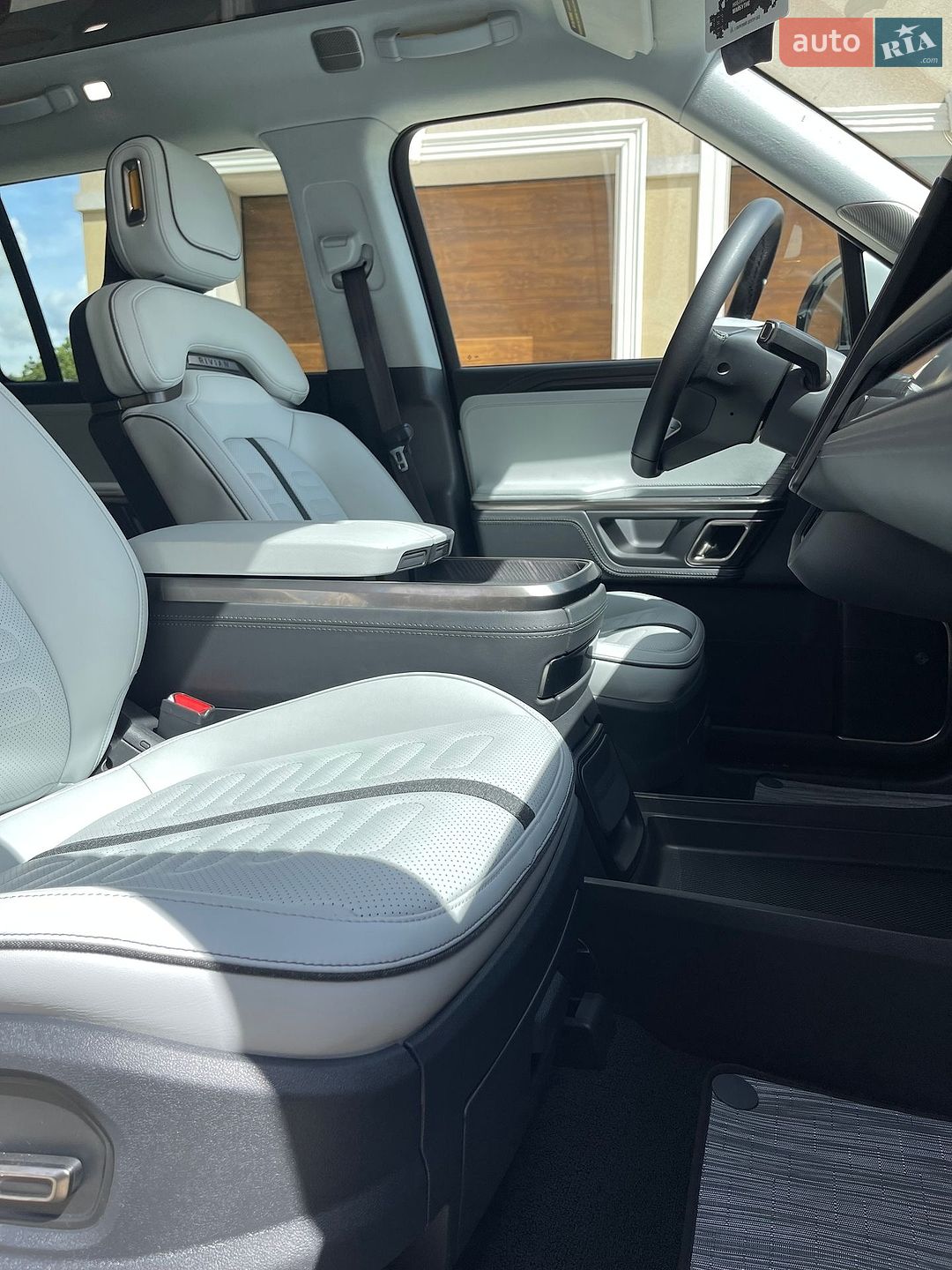 Rivian R1S 2023 VIN 7PDSGABA9PN028224 фото оголошення 29 з 39