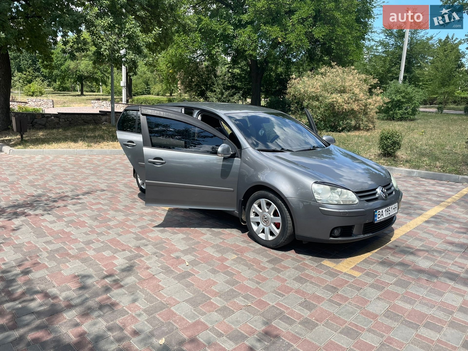 Volkswagen Golf 2005 VIN WVWZZZ1KZ5P073608 фото оголошення 2 з 16