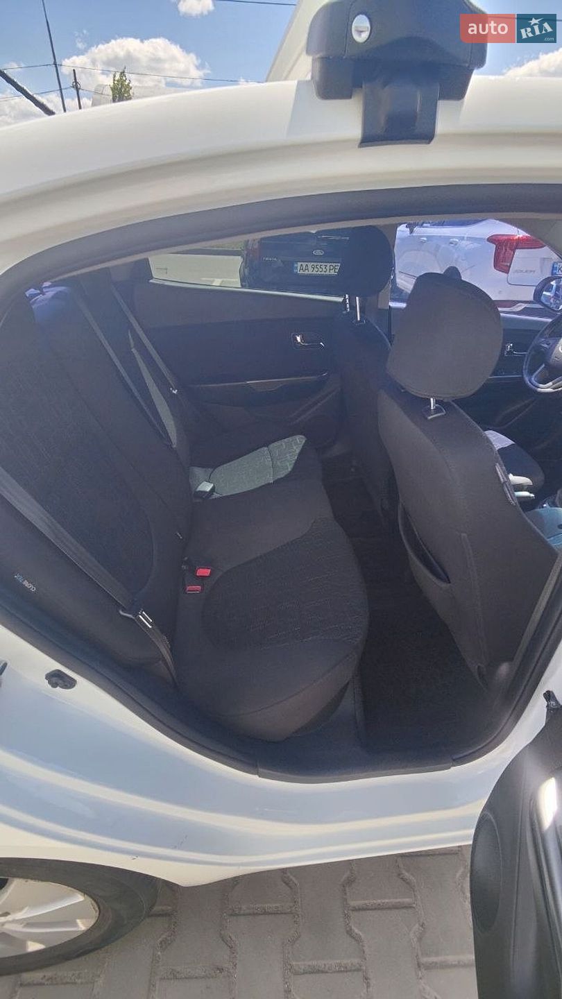 Kia Rio 2013 VIN Z94CC41BADR119285 фото оголошення 18 з 51