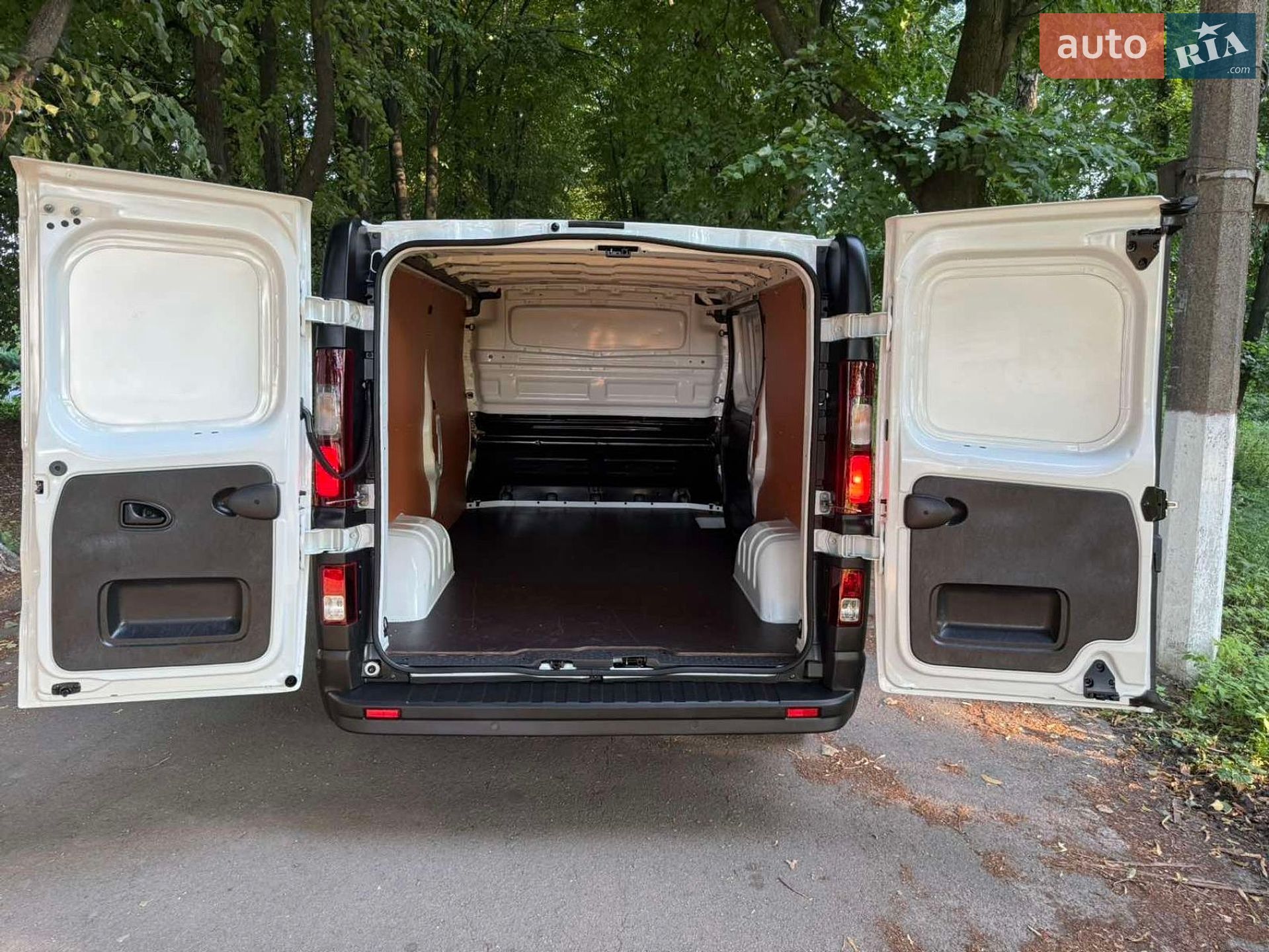 Renault Trafic 2024 VIN VF1FL000973183889 фото оголошення 34 з 65