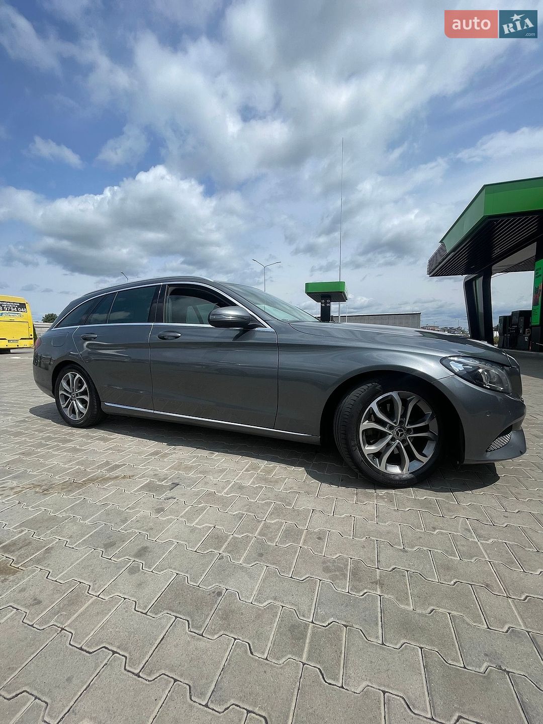 Mercedes-Benz C-Class 2017 VIN WDD2052041F584489 фото оголошення 13 з 20