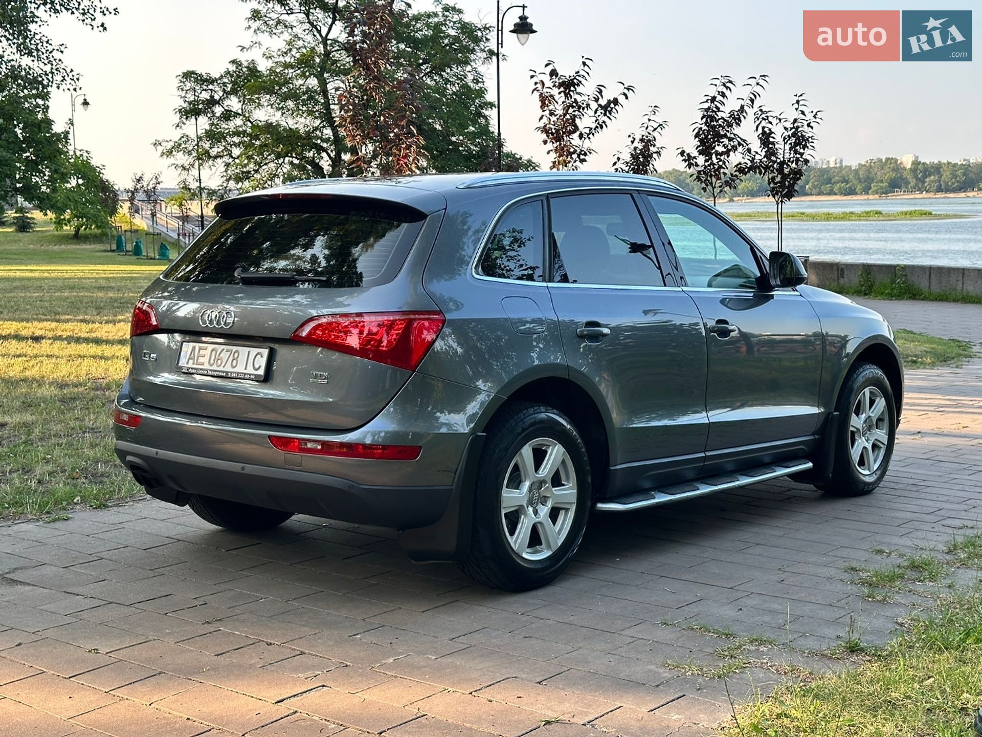 Audi Q5 2012 VIN WAUZZZ8RXCA083064 фото оголошення 6 з 35