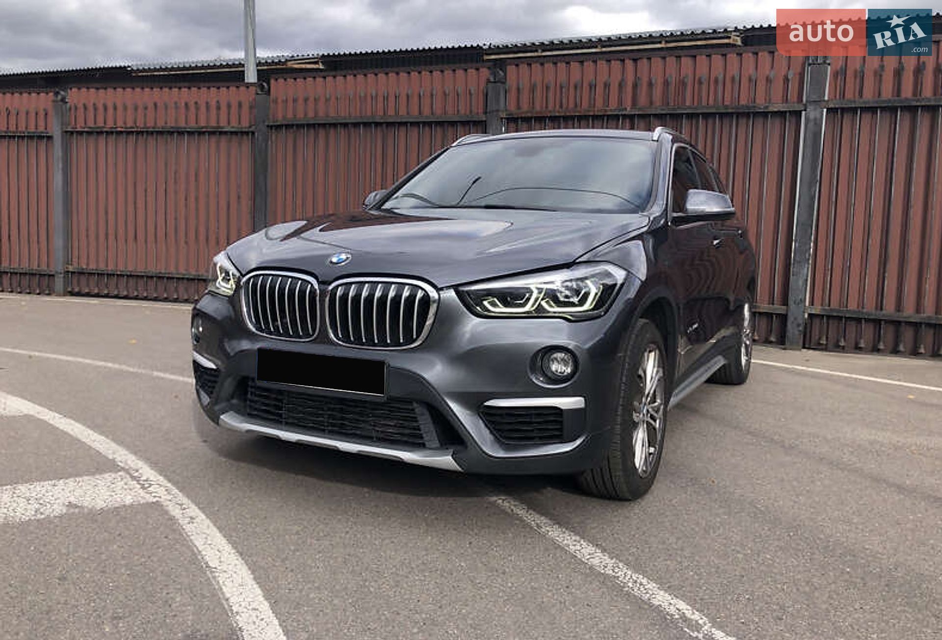 BMW X1 2017 VIN WBXHT3C33H5F87591 фото оголошення 2 з 12