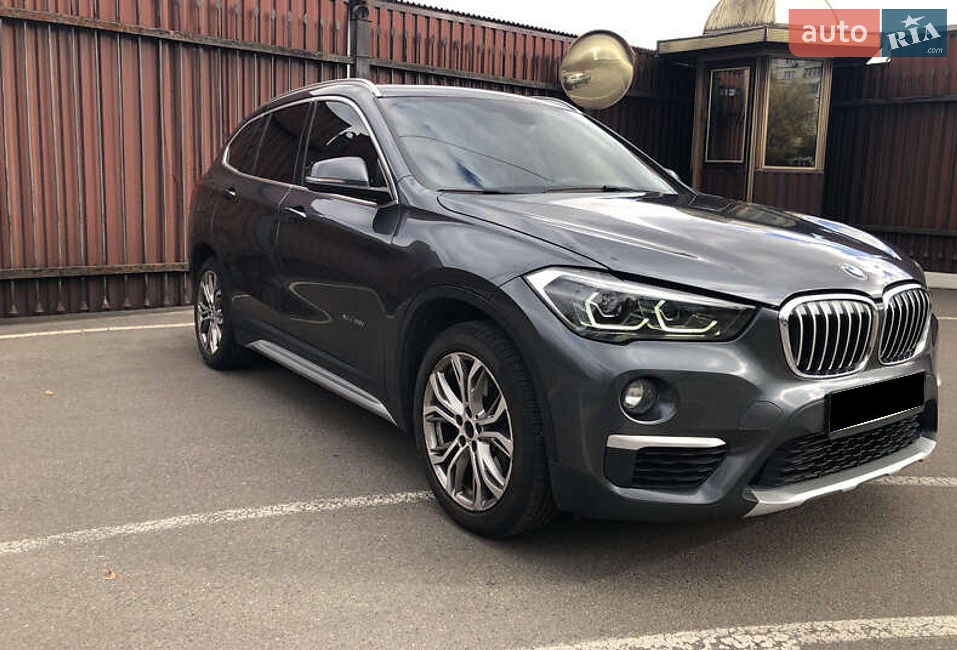 BMW X1 2017 VIN WBXHT3C33H5F87591 фото оголошення 4 з 12