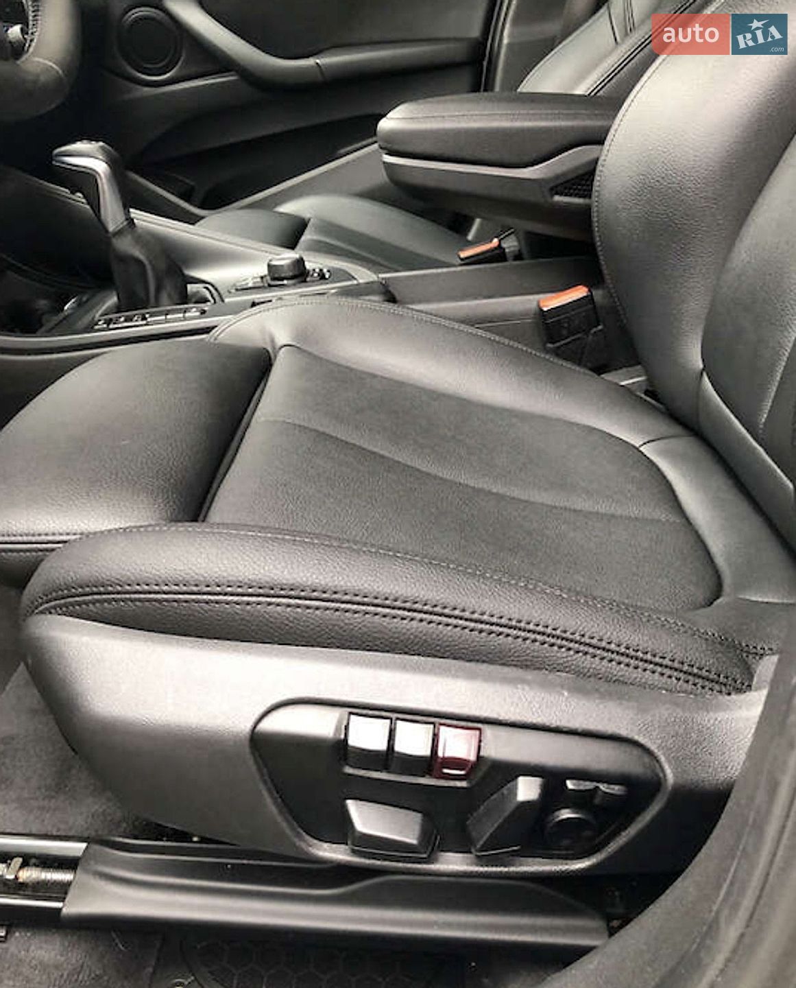 BMW X1 2017 VIN WBXHT3C33H5F87591 фото оголошення 9 з 12