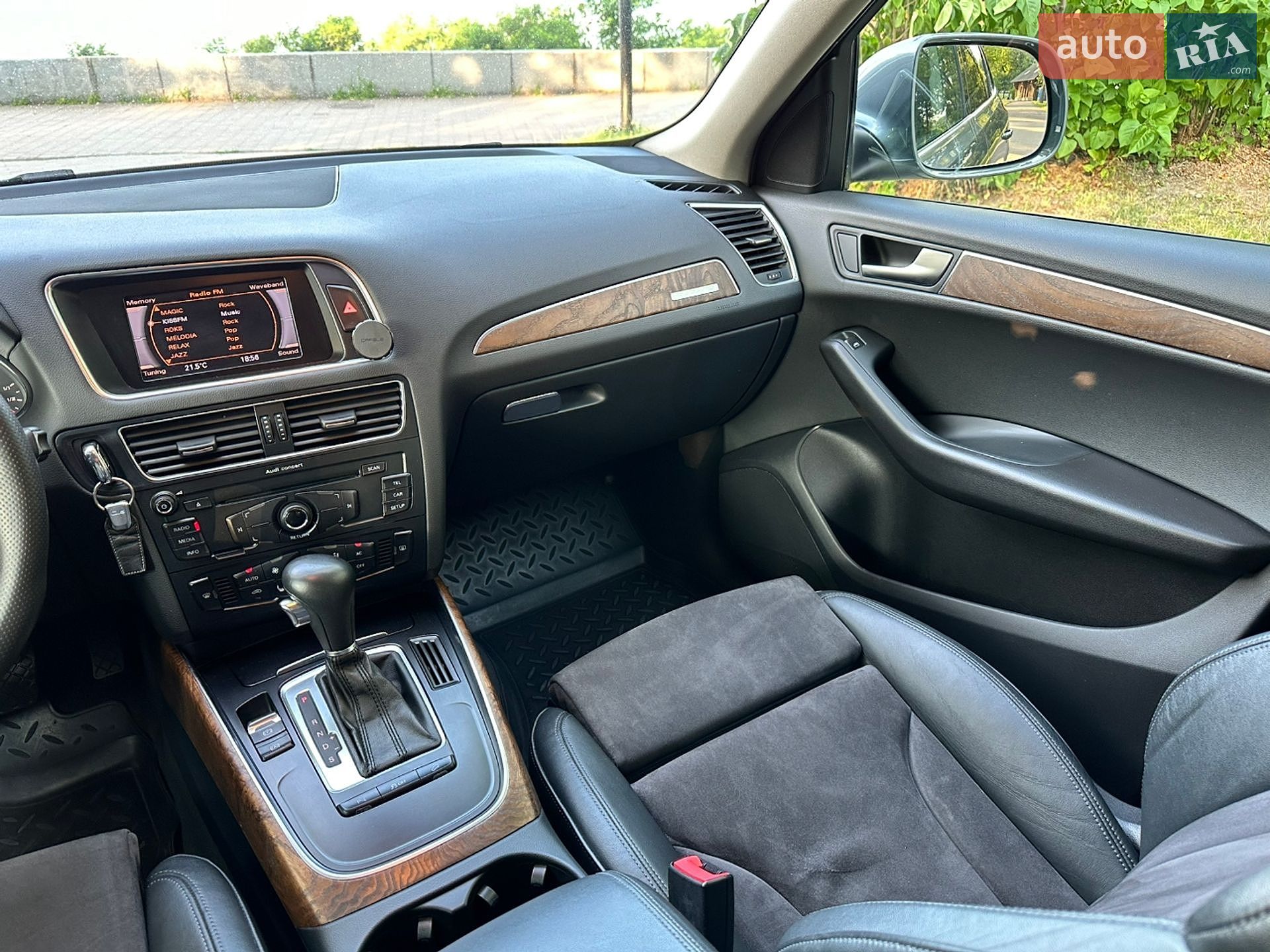 Audi Q5 2012 VIN WAUZZZ8RXCA083064 фото оголошення 30 з 35
