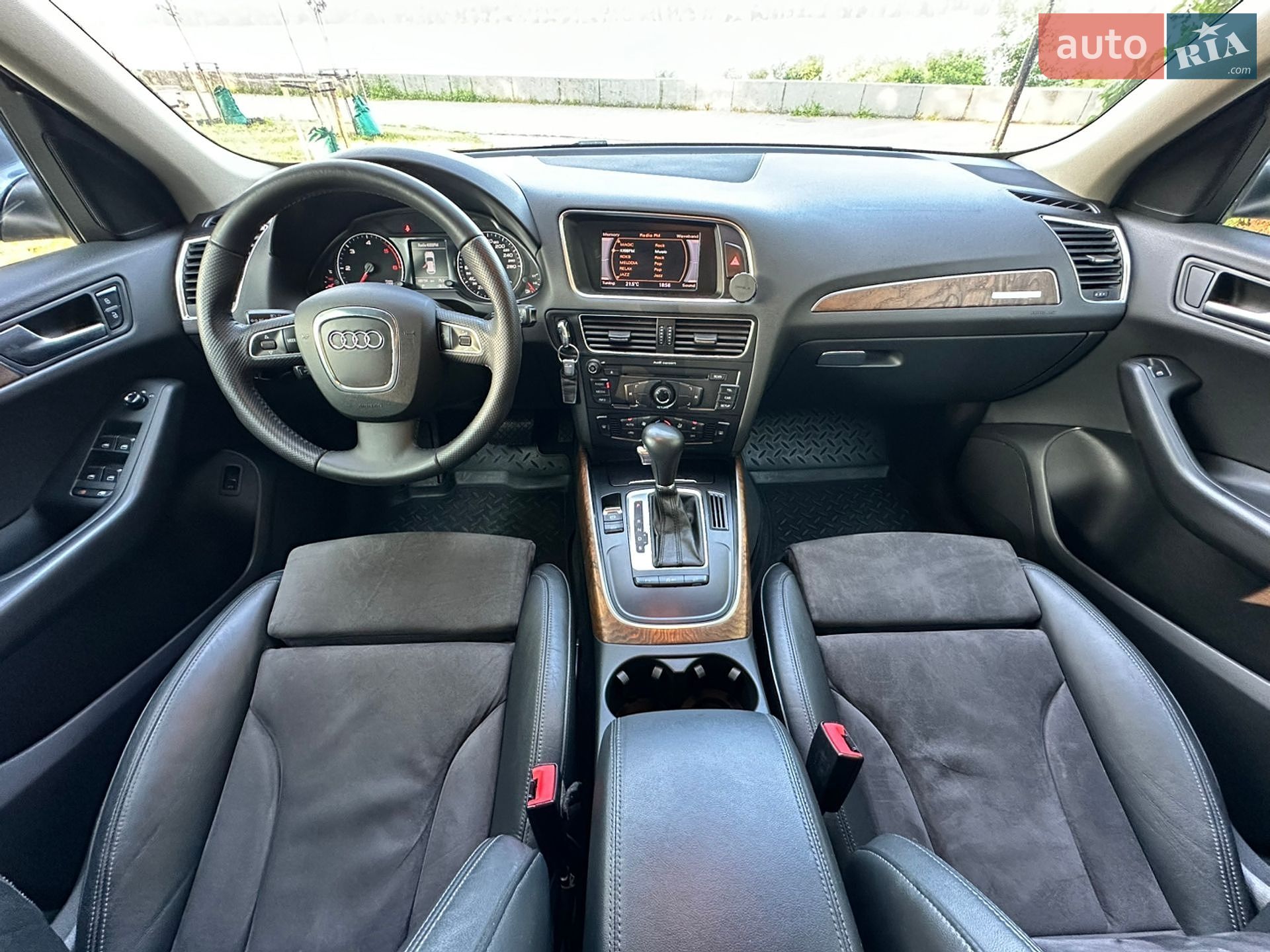 Audi Q5 2012 VIN WAUZZZ8RXCA083064 фото оголошення 31 з 35