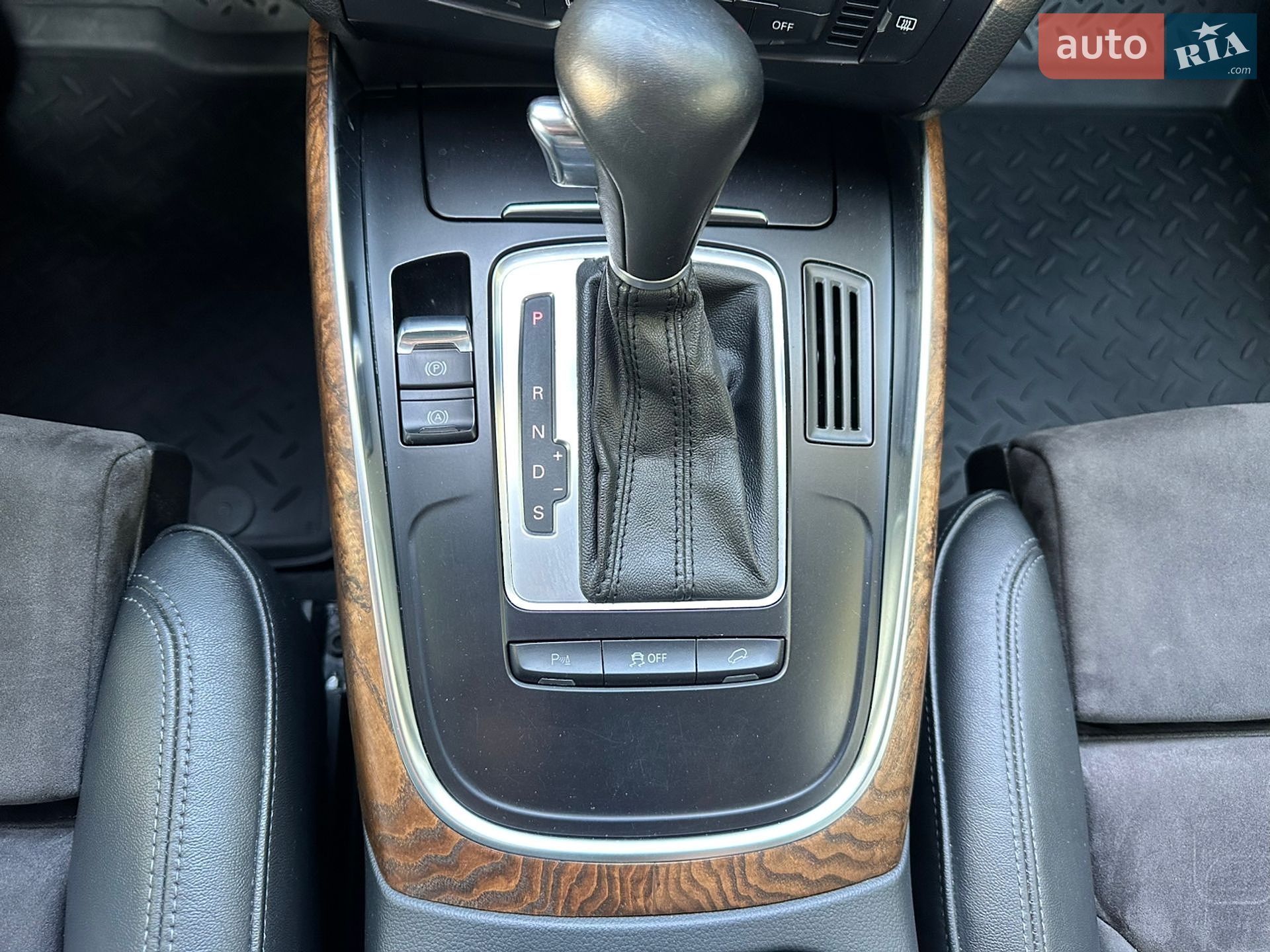 Audi Q5 2012 VIN WAUZZZ8RXCA083064 фото оголошення 35 з 35