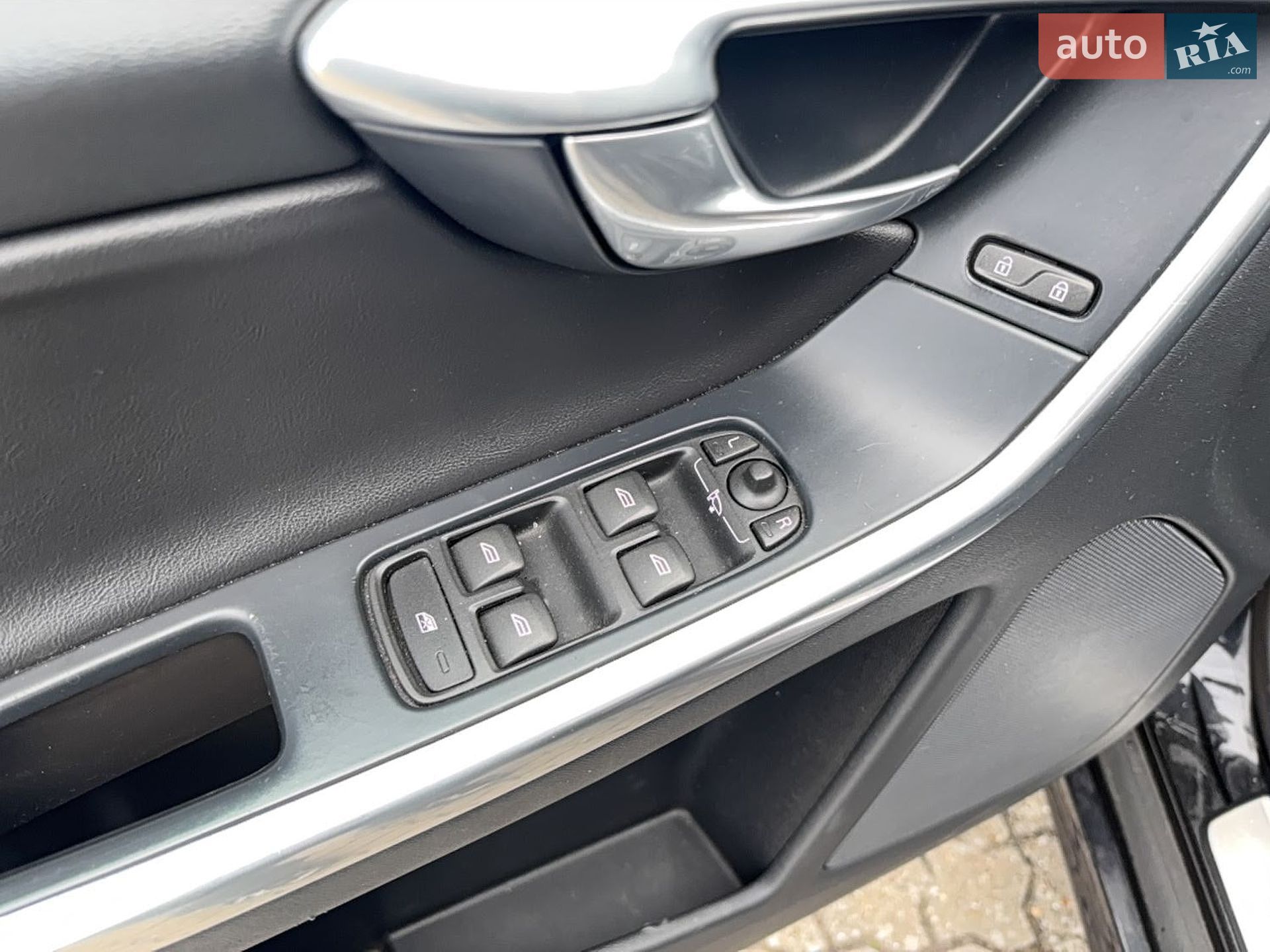 Volvo XC60 2015 VIN YV1DZ8256F2685077 фото оголошення 76 з 89
