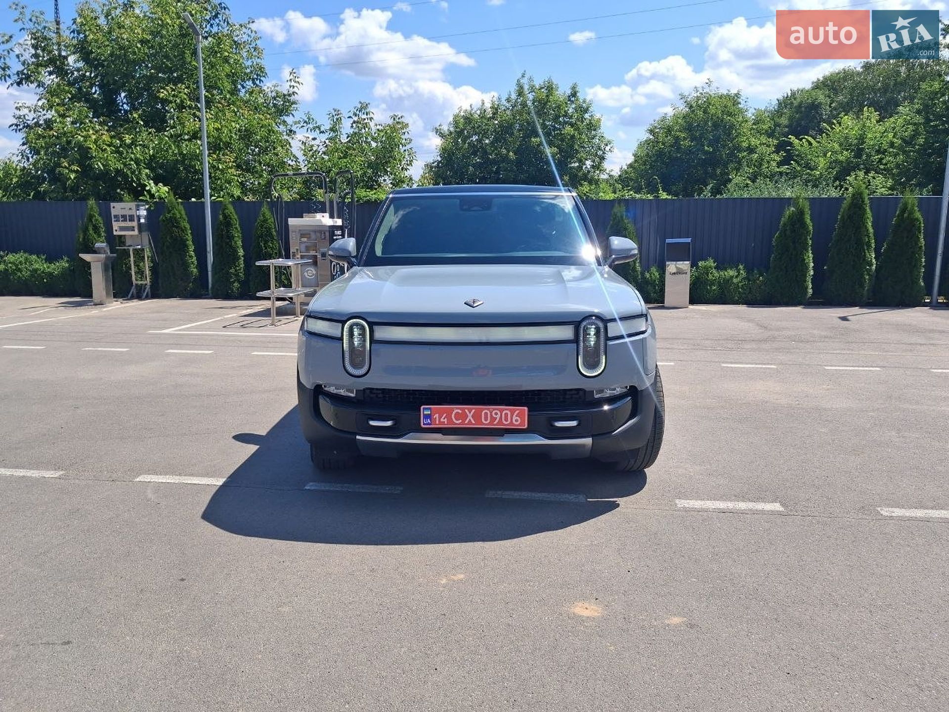 Rivian R1S 2024 VIN 7PDSGABAXRN035461 фото оголошення 6 з 28