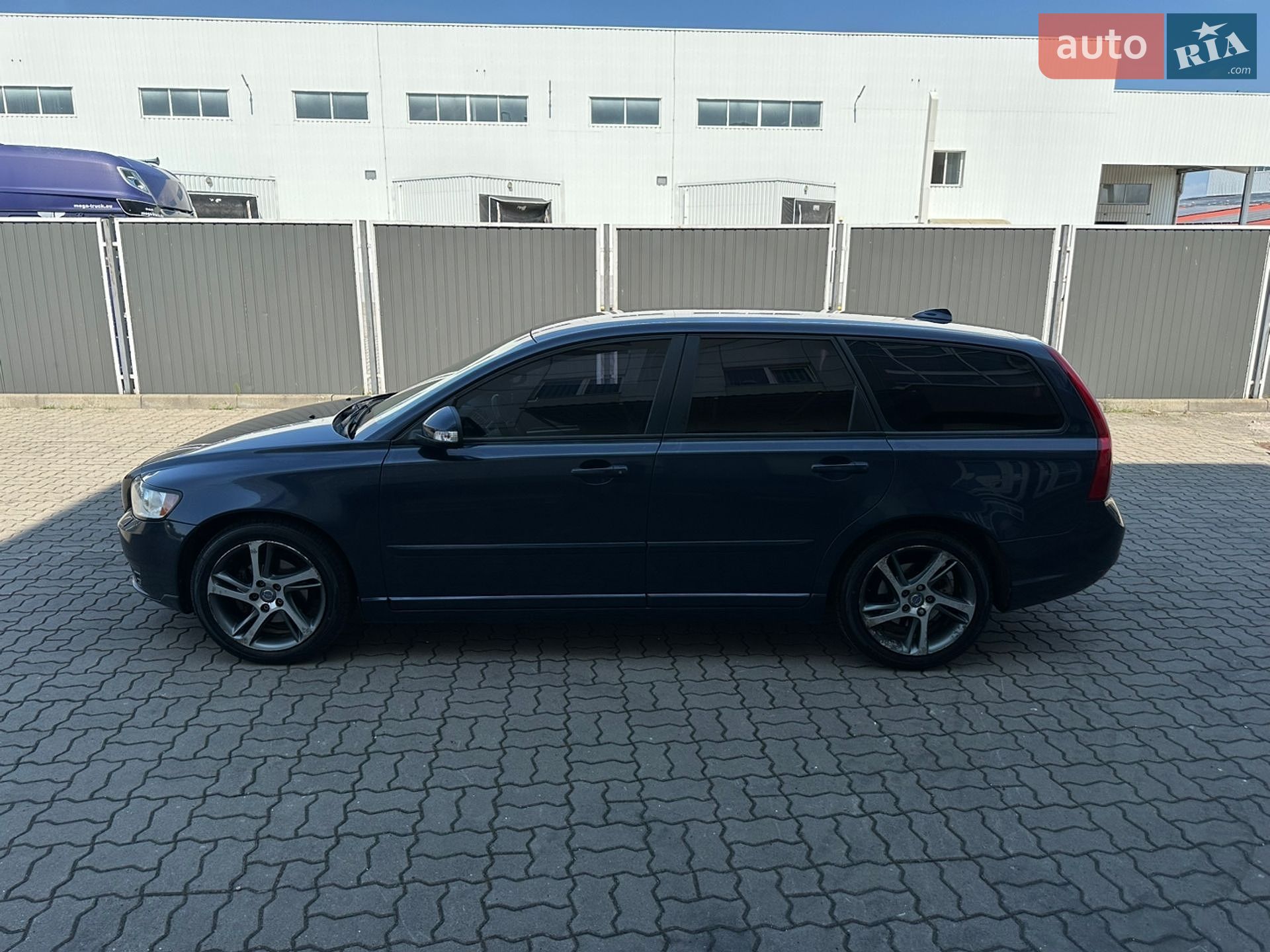 Volvo V50 2011 VIN YV1MW84F1C2676051 фото оголошення 2 з 17