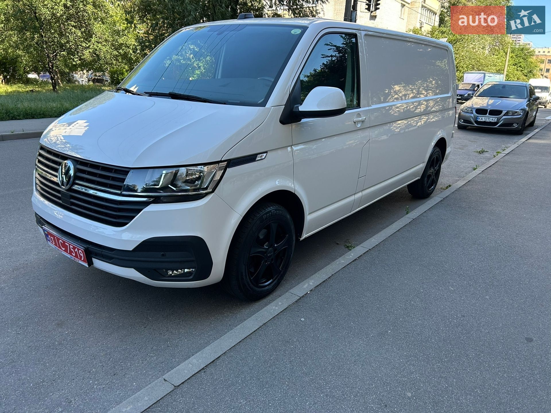 Volkswagen Transporter 2021 VIN WV1ZZZ7HZMH130014 фото оголошення 3 з 17