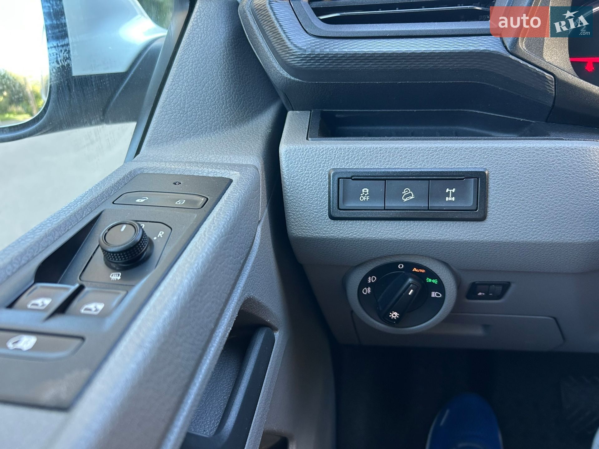 Volkswagen Transporter 2021 VIN WV1ZZZ7HZMH130014 фото оголошення 6 з 17