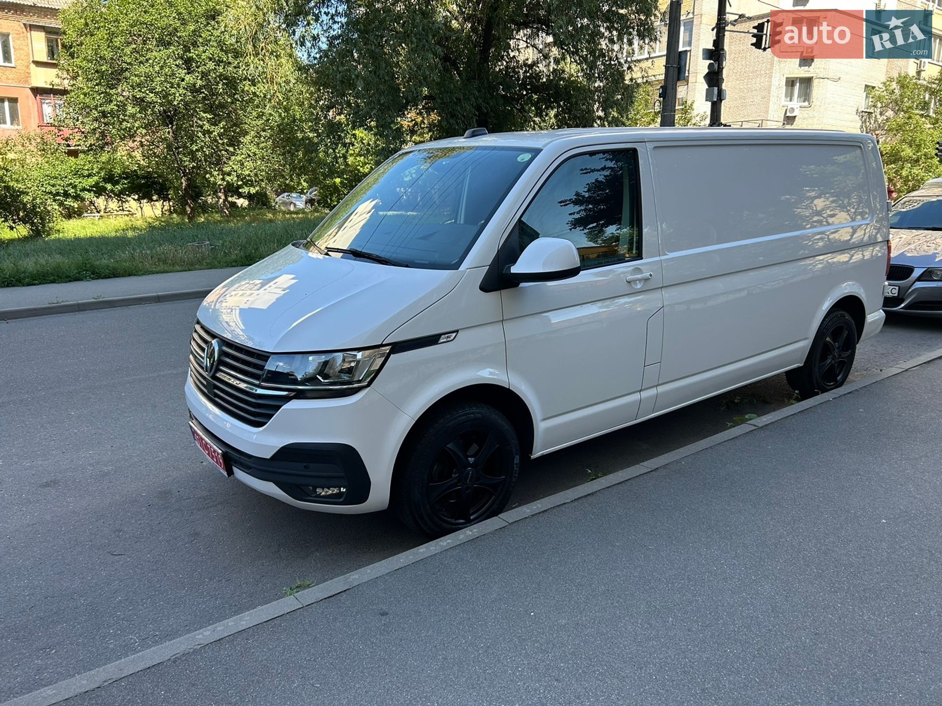 Volkswagen Transporter 2021 VIN WV1ZZZ7HZMH130014 фото оголошення 13 з 17