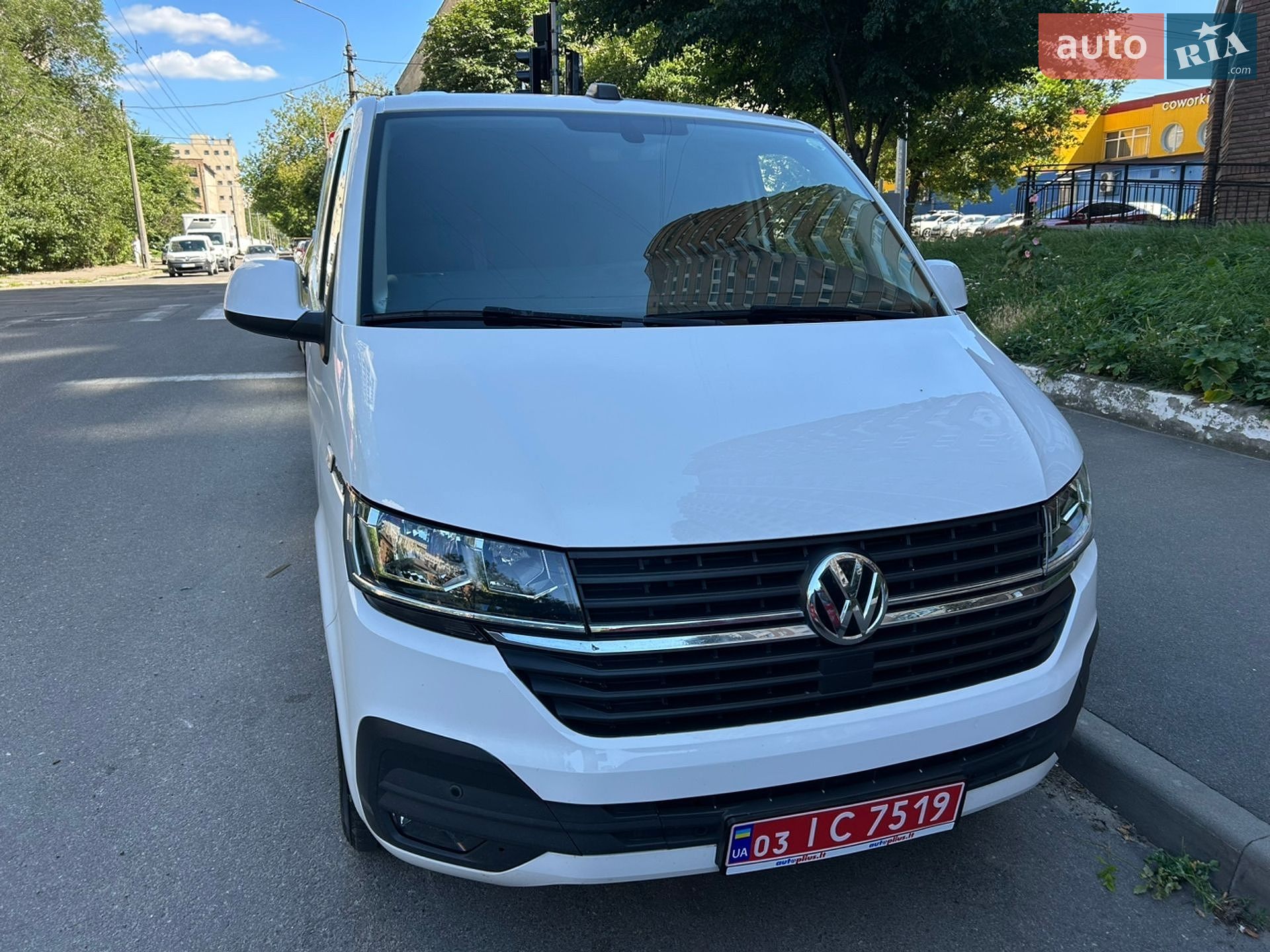 Volkswagen Transporter 2021 VIN WV1ZZZ7HZMH130014 фото оголошення 14 з 17