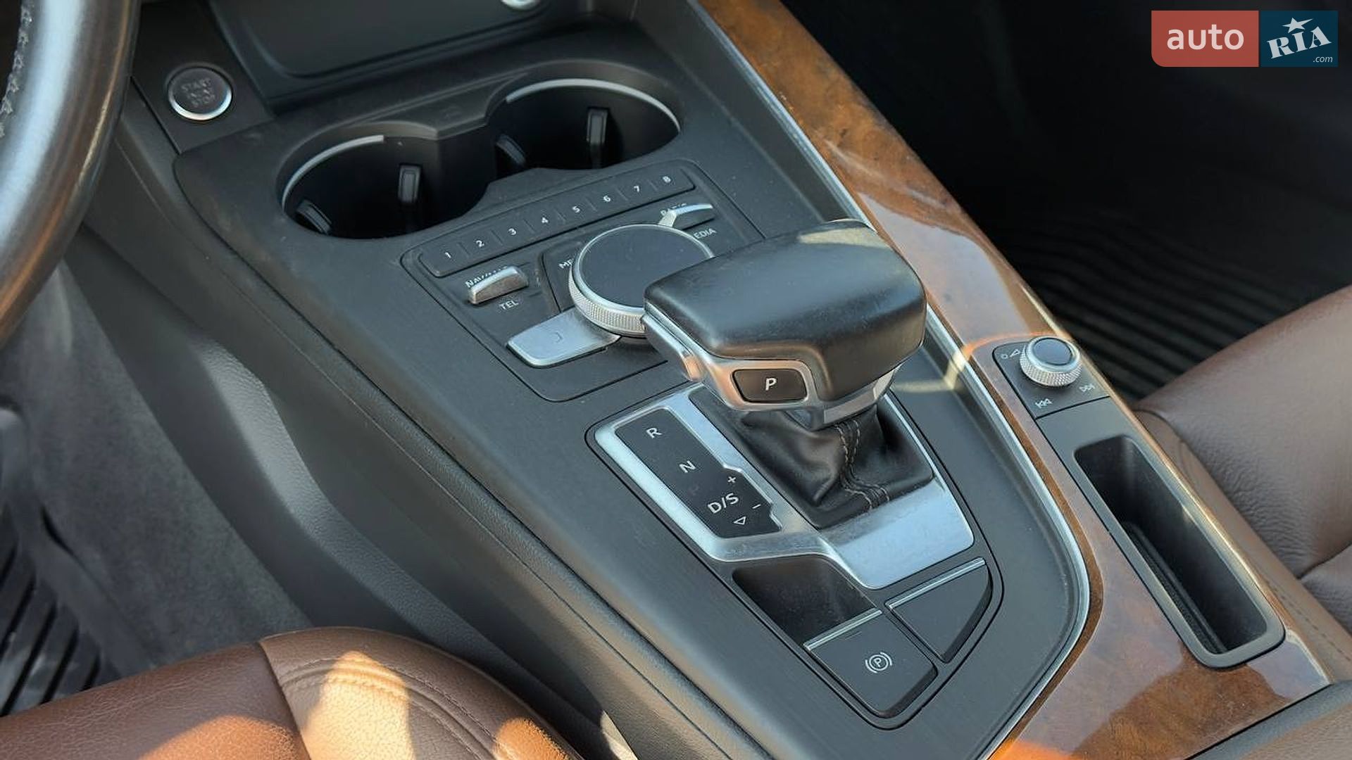 Audi A5 2016 VIN WAUPNAF57JA000871 фото оголошення 16 з 33