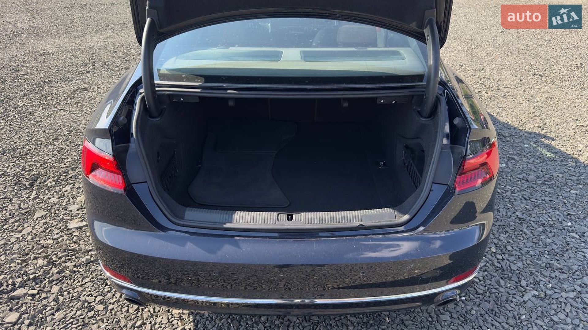 Audi A5 2016 VIN WAUPNAF57JA000871 фото оголошення 24 з 33