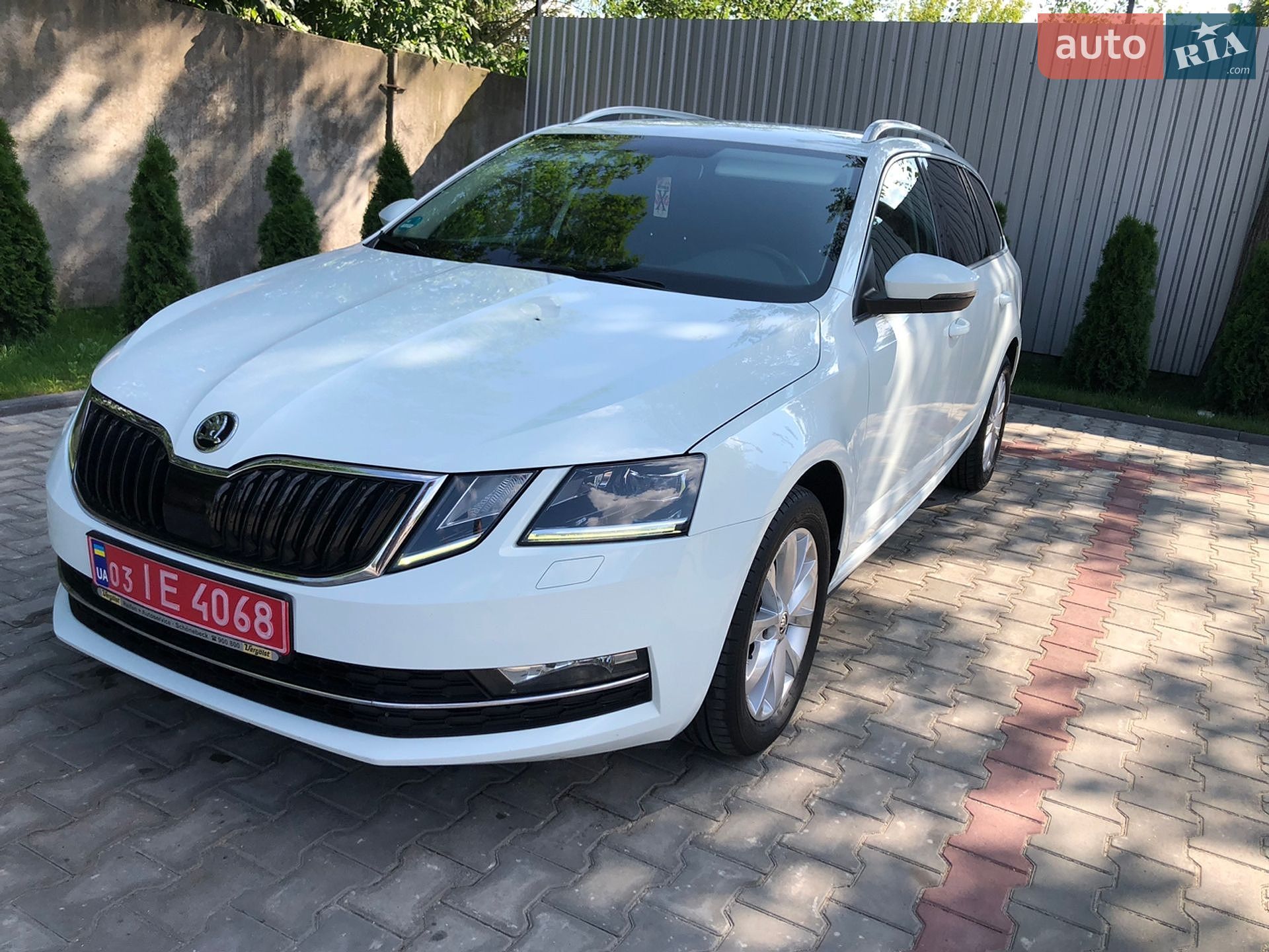 Skoda Octavia 2019 VIN TMBJJ7NE1K0108631 фото оголошення 3 з 35