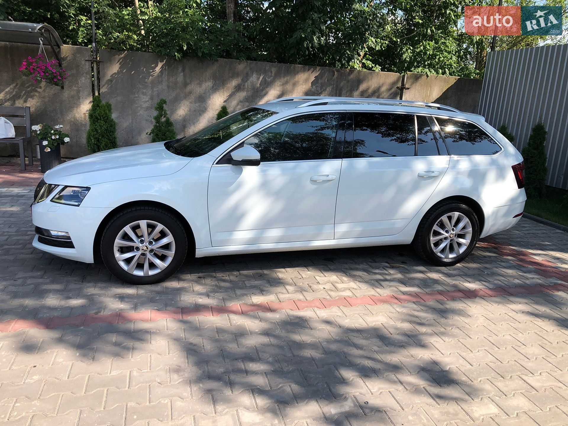 Skoda Octavia 2019 VIN TMBJJ7NE1K0108631 фото оголошення 9 з 35