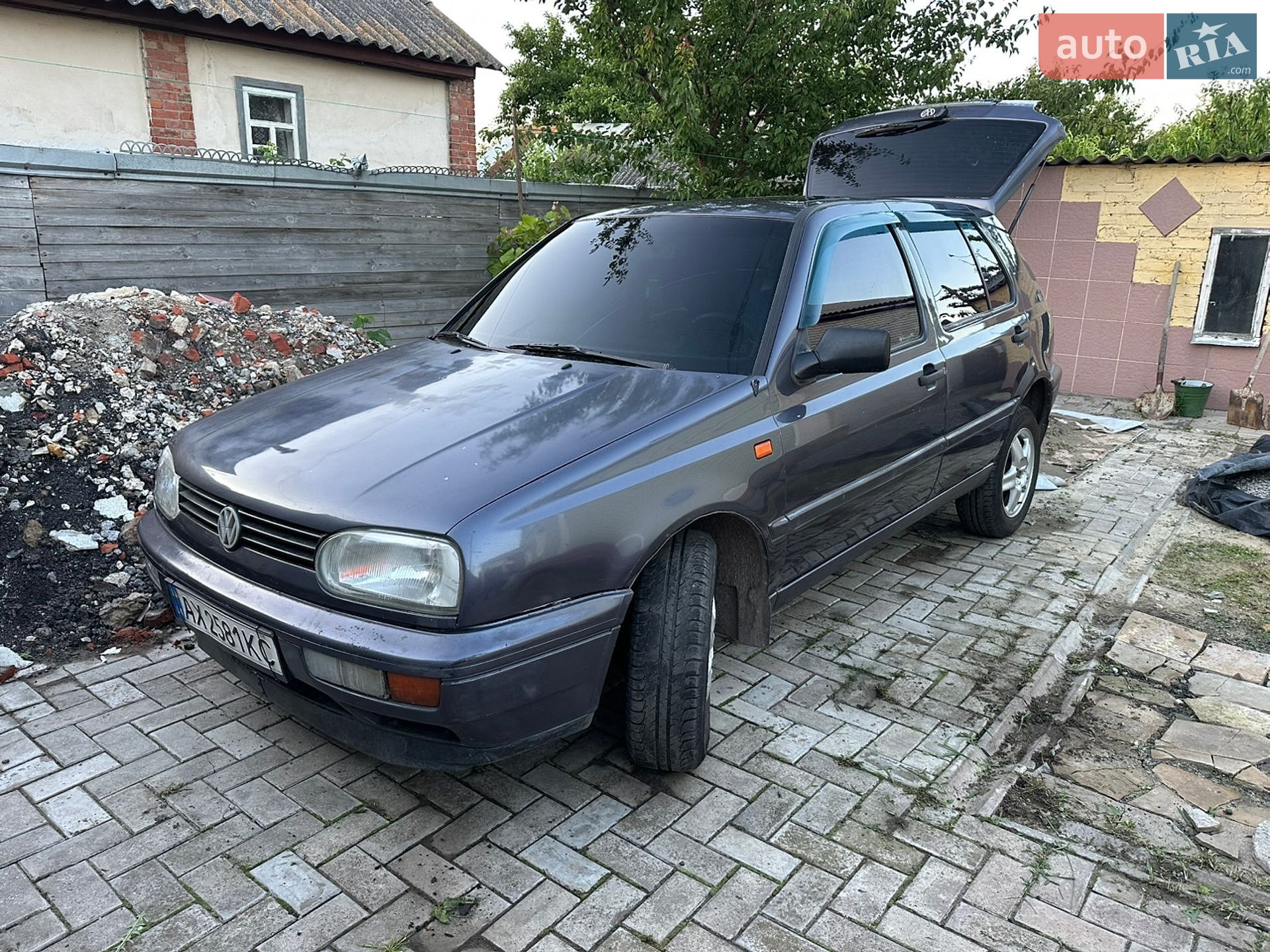 Volkswagen Golf 1993 VIN WVWZZZ1HZRW257756 фото оголошення 2 з 7