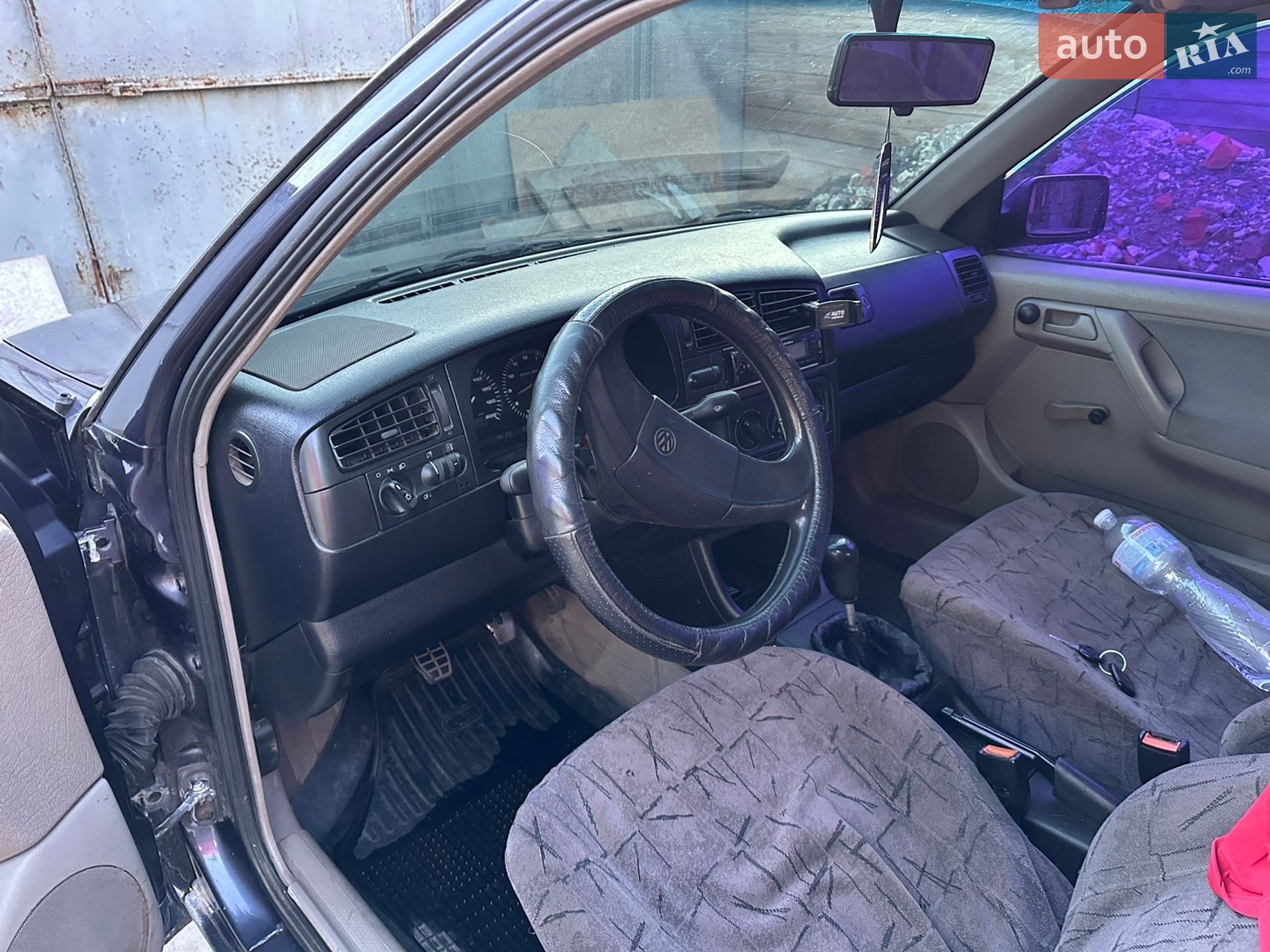 Volkswagen Golf 1993 VIN WVWZZZ1HZRW257756 фото оголошення 4 з 7