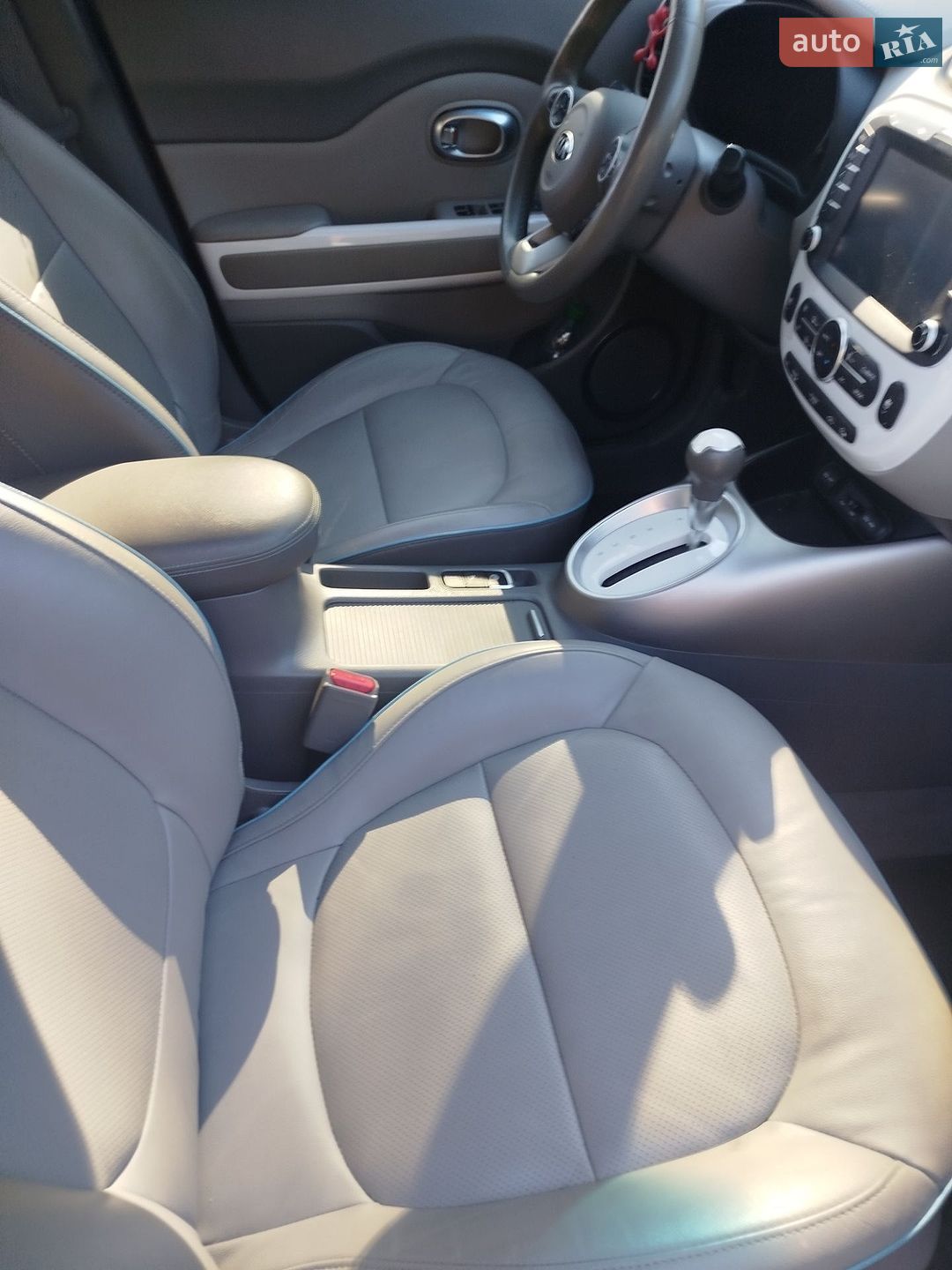 Kia Soul 2017 VIN KNAJX81EFJ7027851 фото оголошення 12 з 29