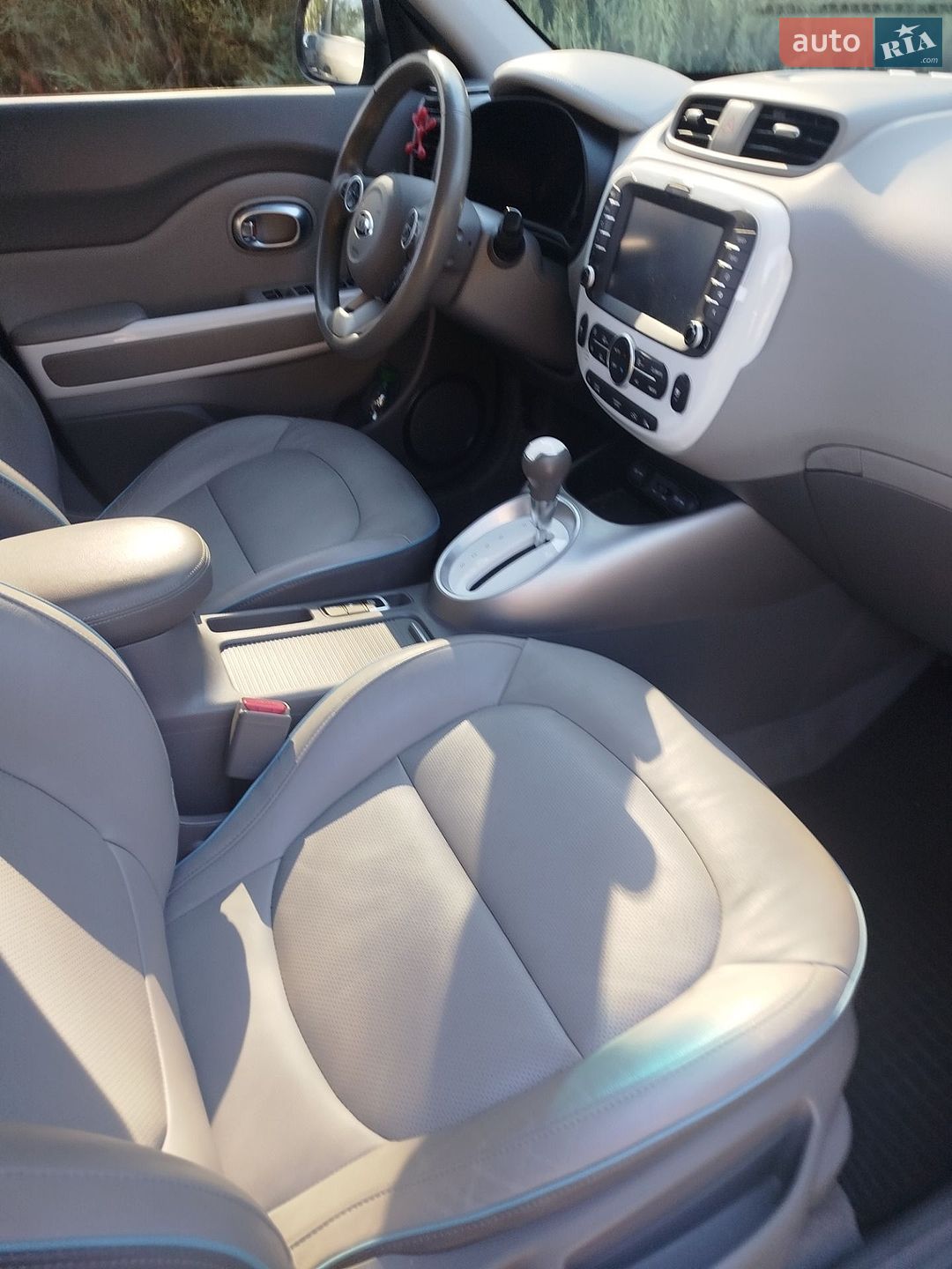 Kia Soul 2017 VIN KNAJX81EFJ7027851 фото оголошення 10 з 29