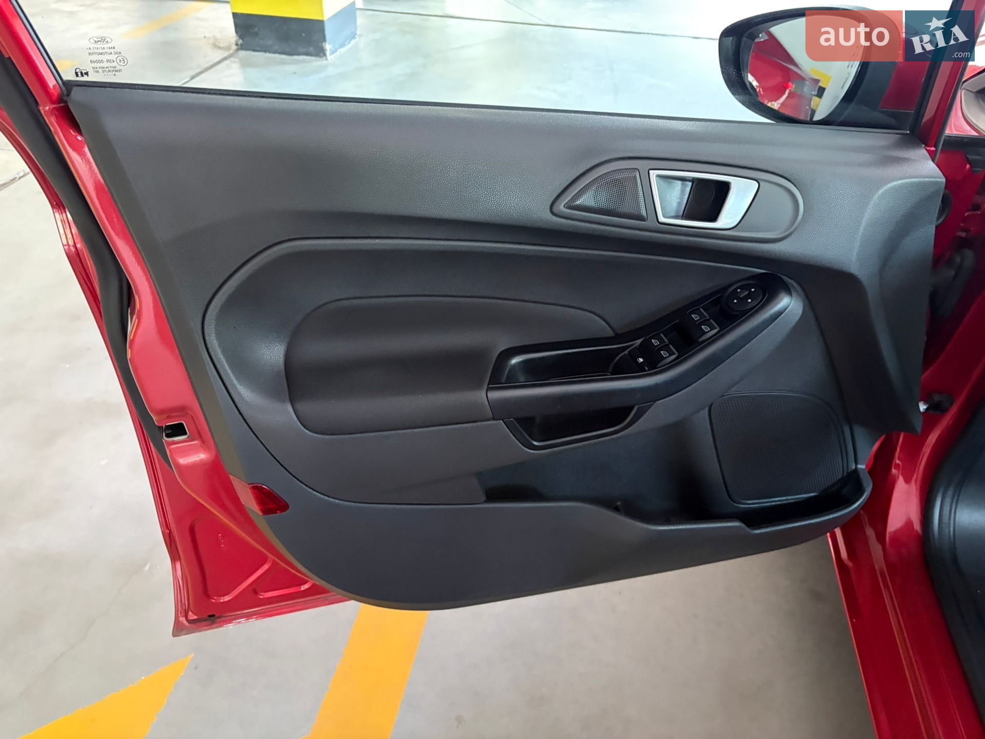 Ford Fiesta 2016 VIN WF0DXXGAKDGY10735 фото оголошення 12 з 26