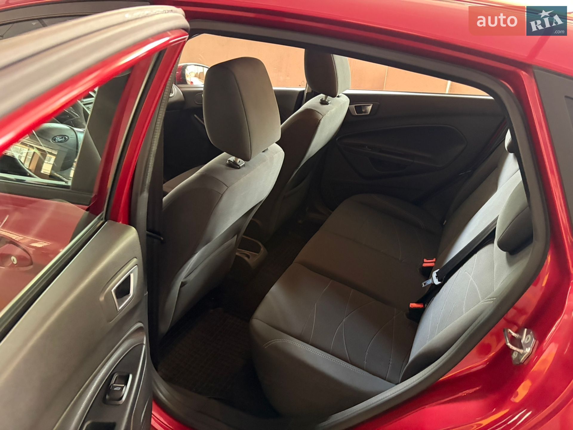 Ford Fiesta 2016 VIN WF0DXXGAKDGY10735 фото оголошення 16 з 26