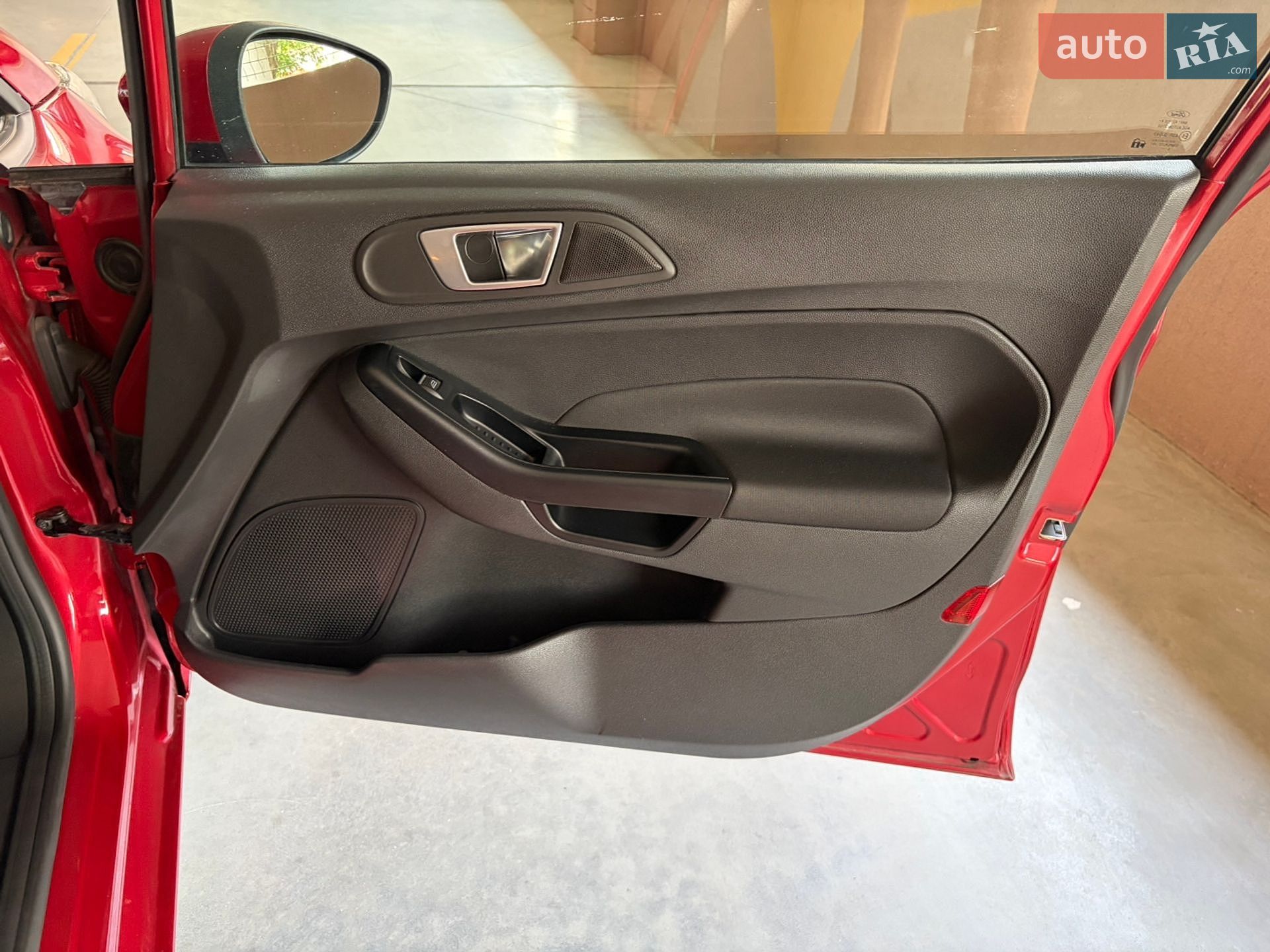 Ford Fiesta 2016 VIN WF0DXXGAKDGY10735 фото оголошення 21 з 26